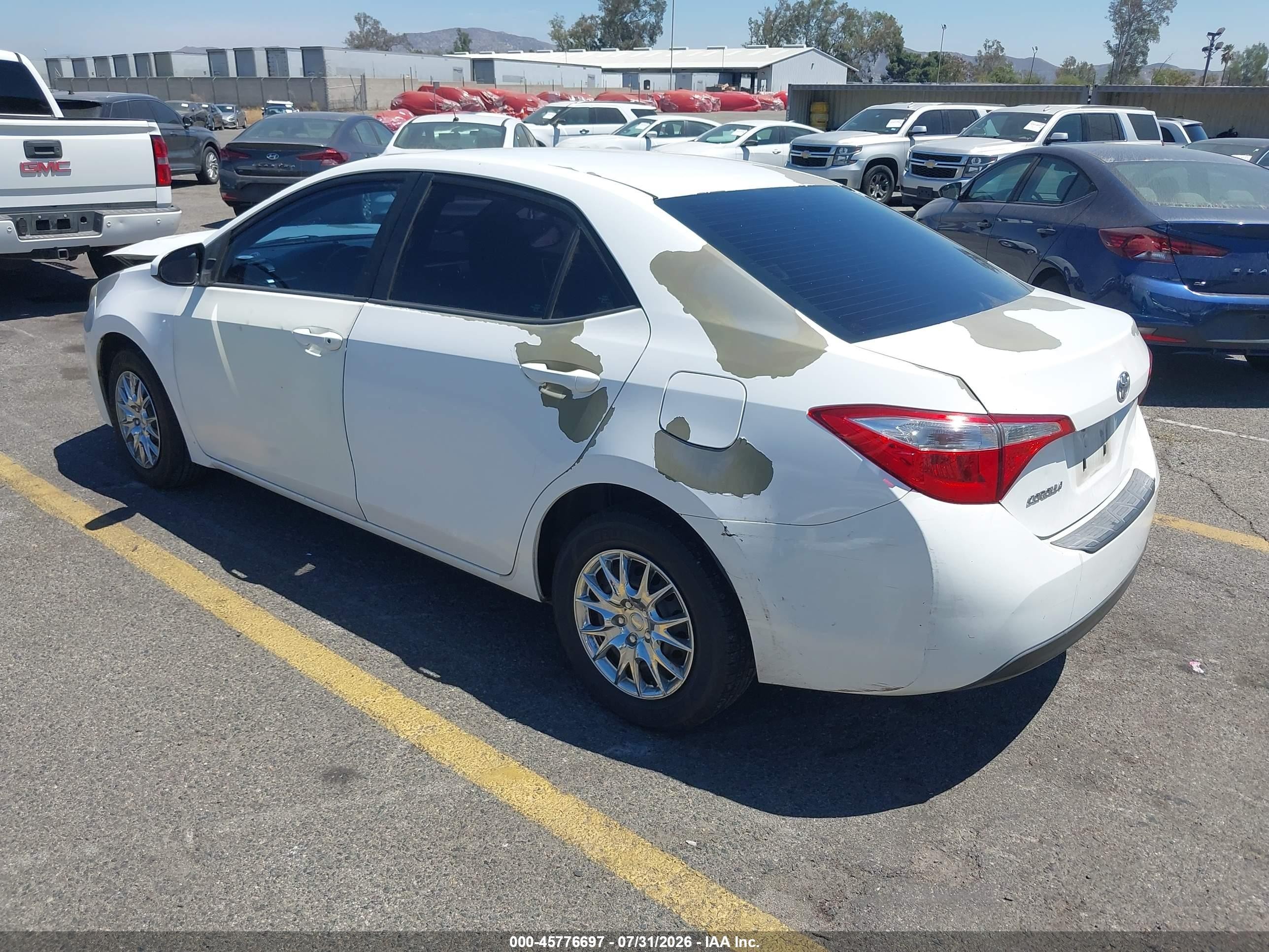 2014 Toyota Corolla L White vin: 5YFBURHE5EP082340