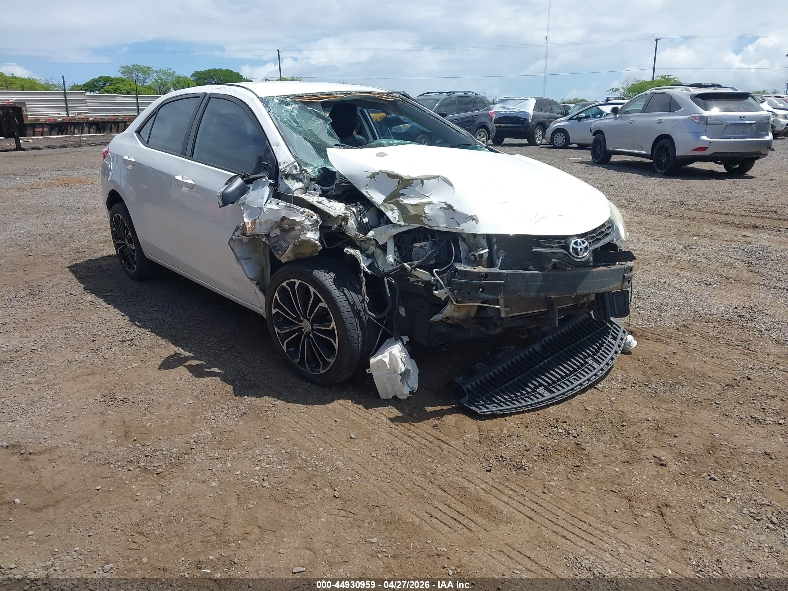 2014 Toyota Corolla S/s Plus/s Premium White vin: 5YFBURHE5EP101047
