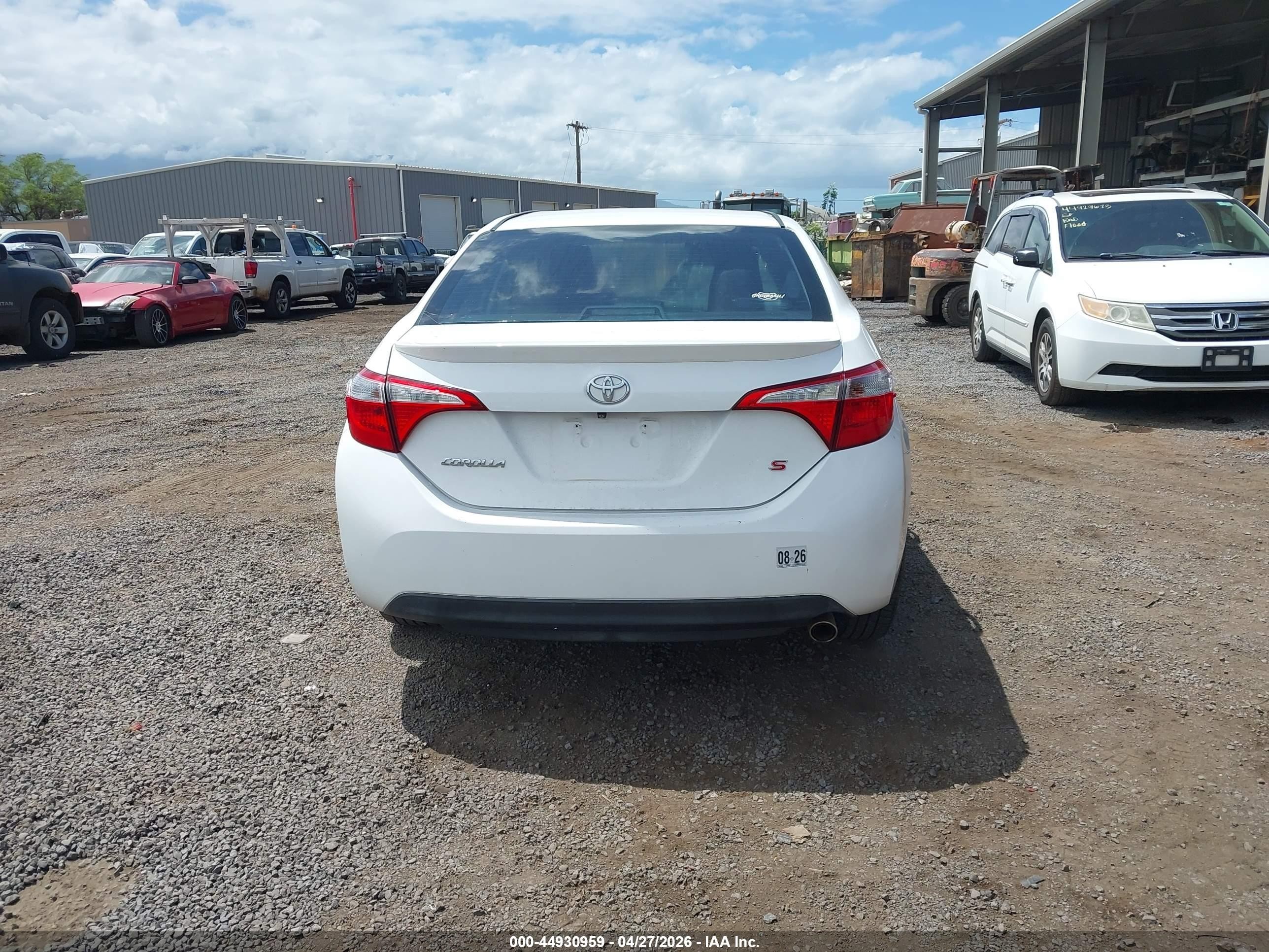 2014 Toyota Corolla S/s Plus/s Premium White vin: 5YFBURHE5EP101047