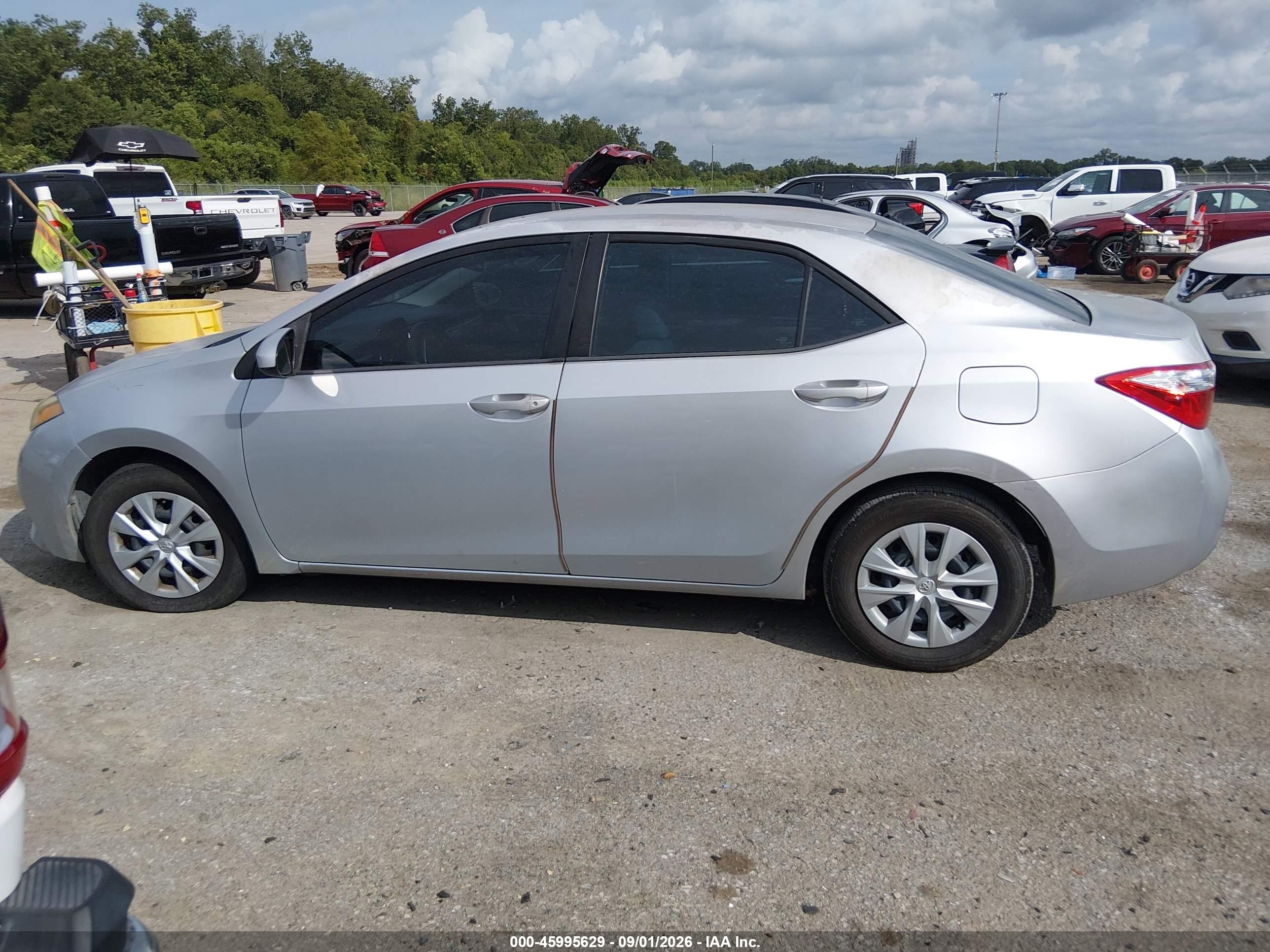 2014 Toyota Corolla L Серебряный vin: 5YFBURHE5EP120553