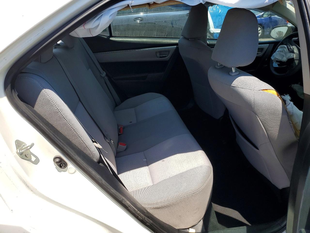 2014 Toyota Corolla Le Plus White vin: 5YFBURHE5EP123467