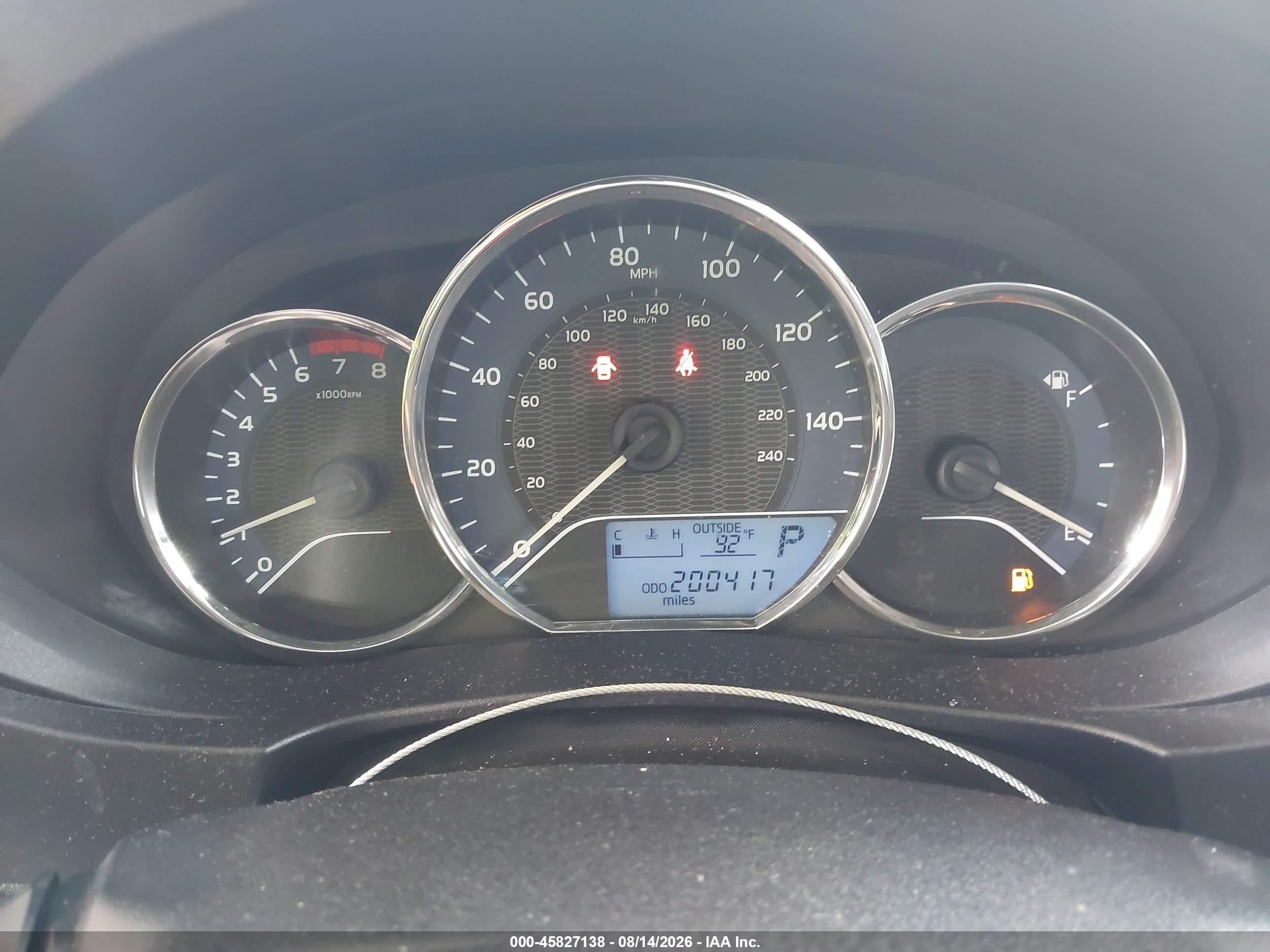 2014 Toyota Corolla Le Red vin: 5YFBURHE5EP130452