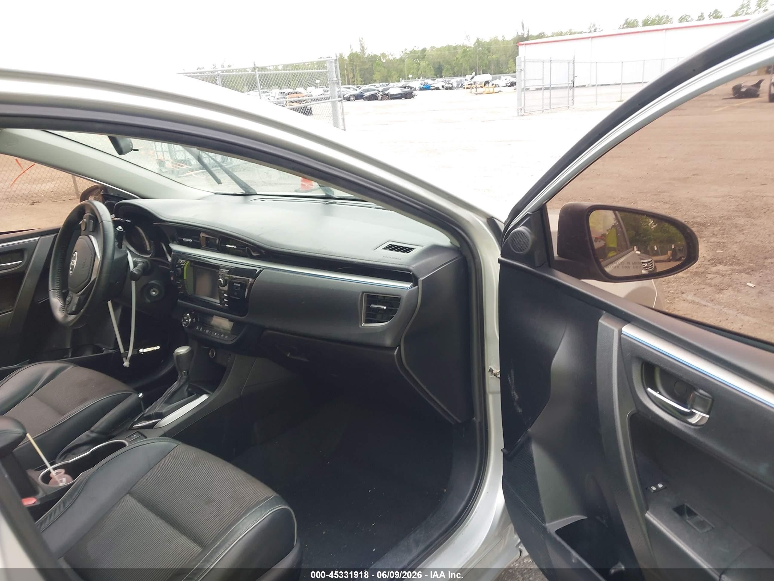 2014 Toyota Corolla S Silver vin: 5YFBURHE5EP138759