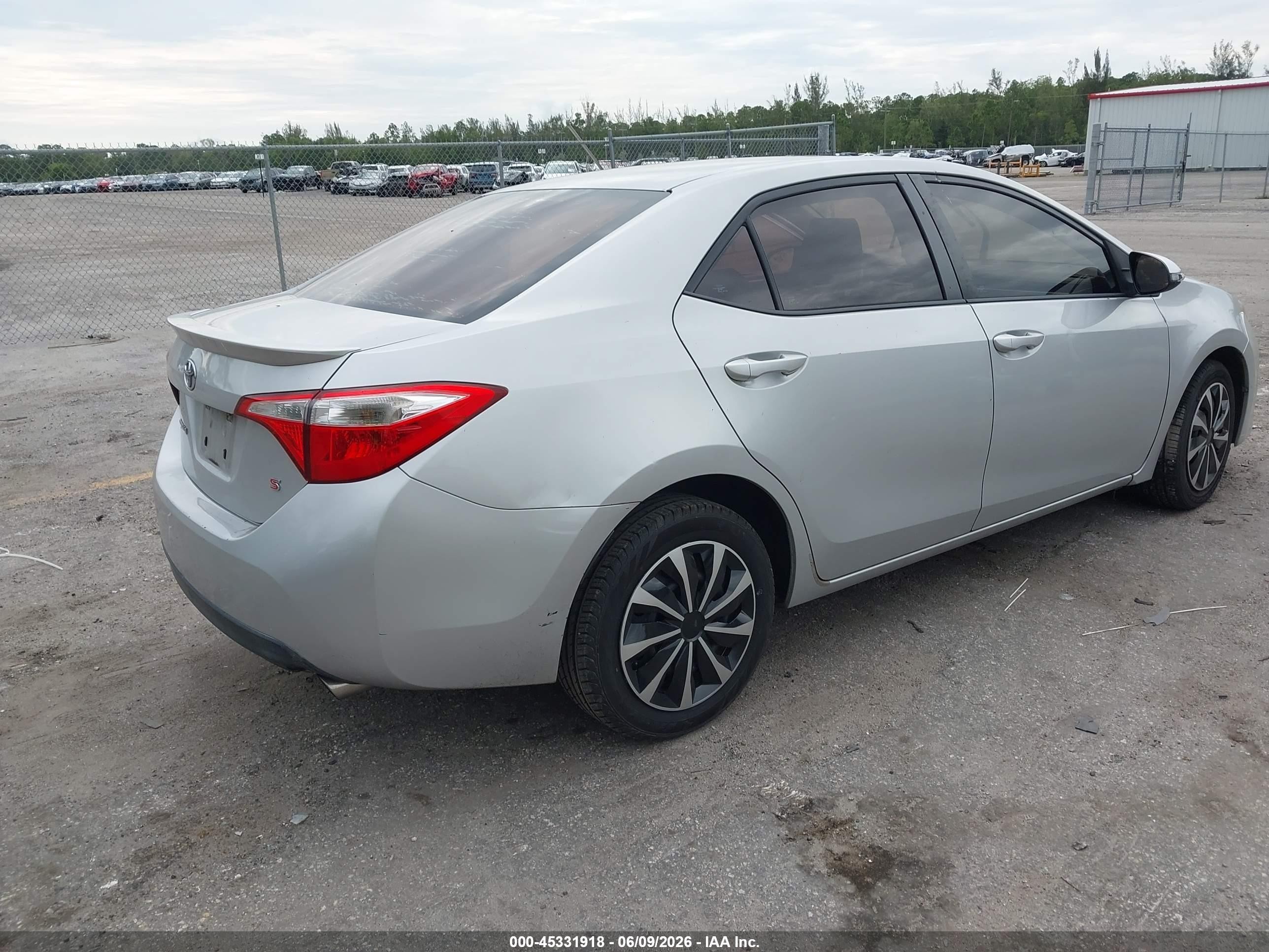 2014 Toyota Corolla S Silver vin: 5YFBURHE5EP138759