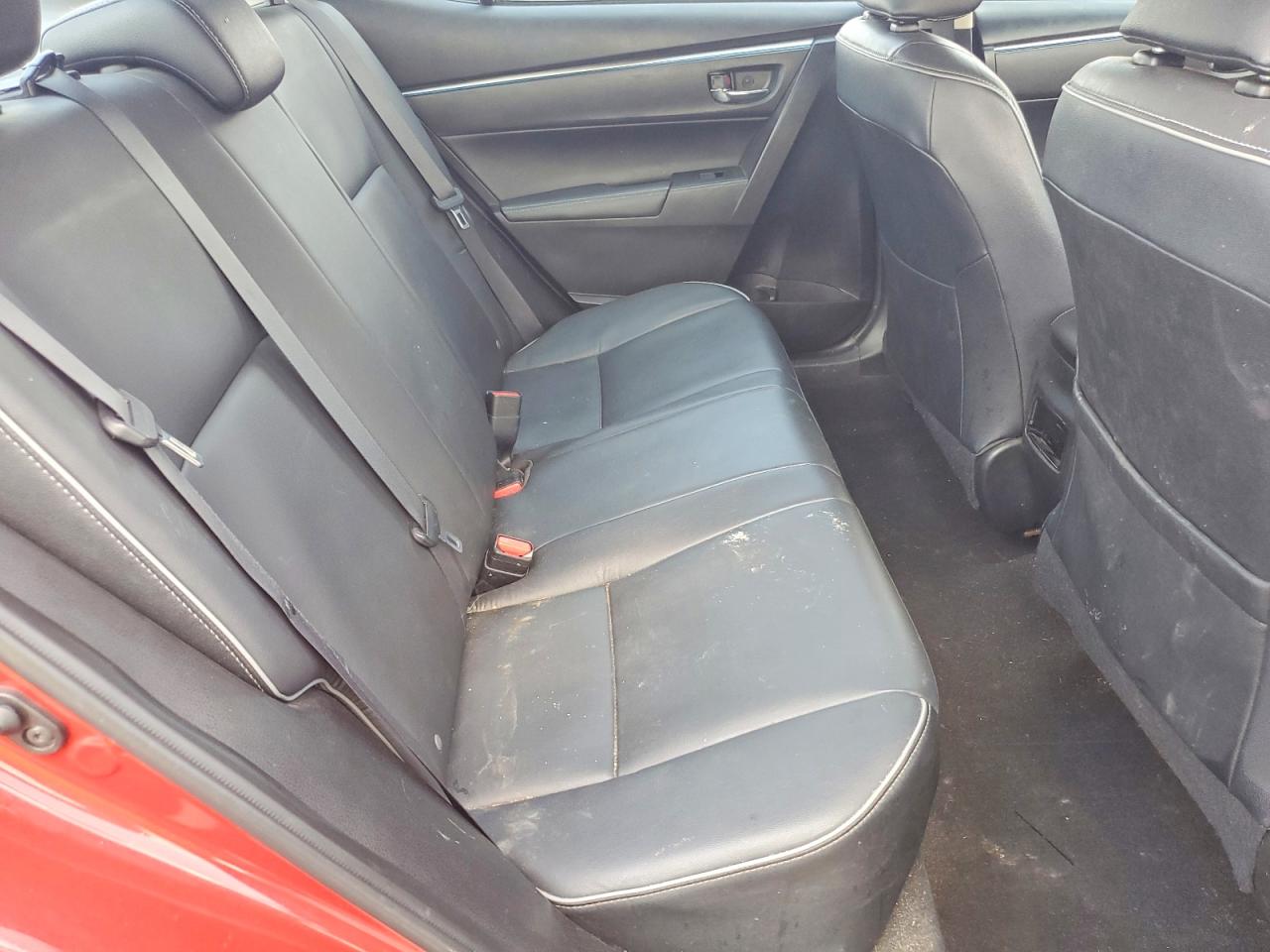 2014 Toyota Corolla Le Premium Red vin: 5YFBURHE5EP149115