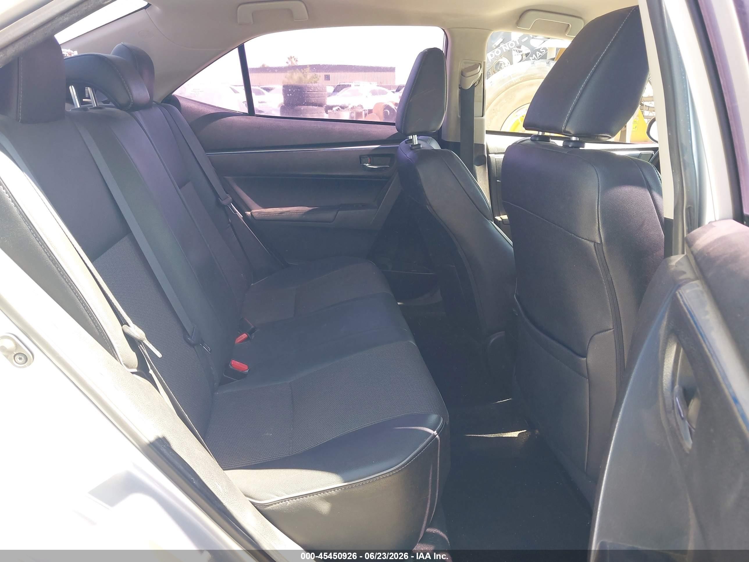 2014 Toyota Corolla S Plus Silver vin: 5YFBURHE5EP162155