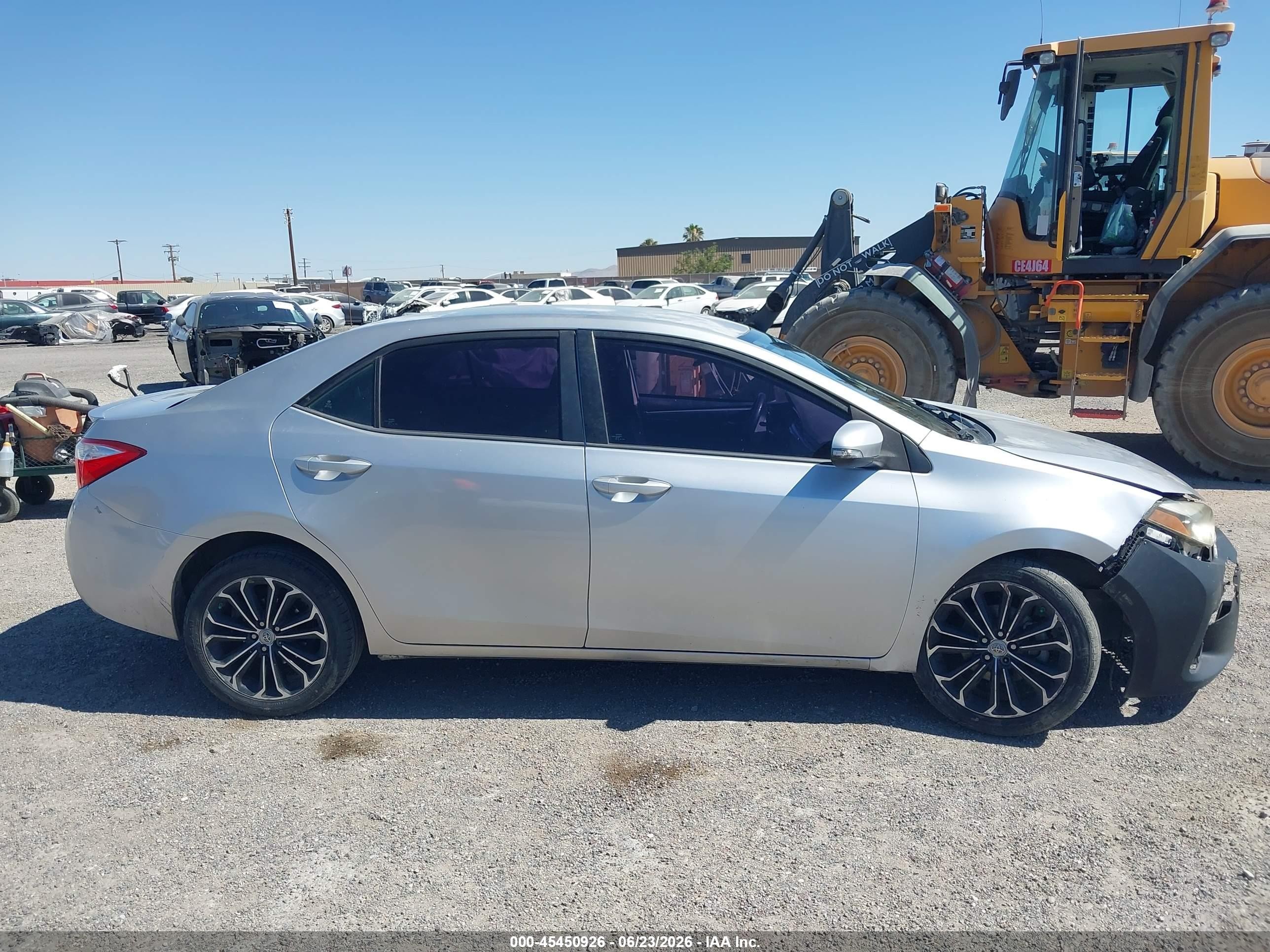 2014 Toyota Corolla S Plus Silver vin: 5YFBURHE5EP162155