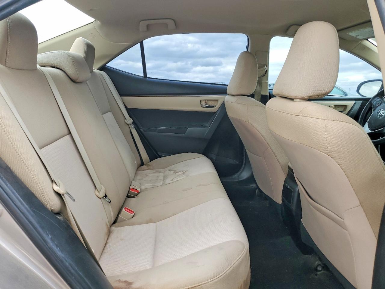 2014 Toyota Corolla Le Brown vin: 5YFBURHE5EP169543