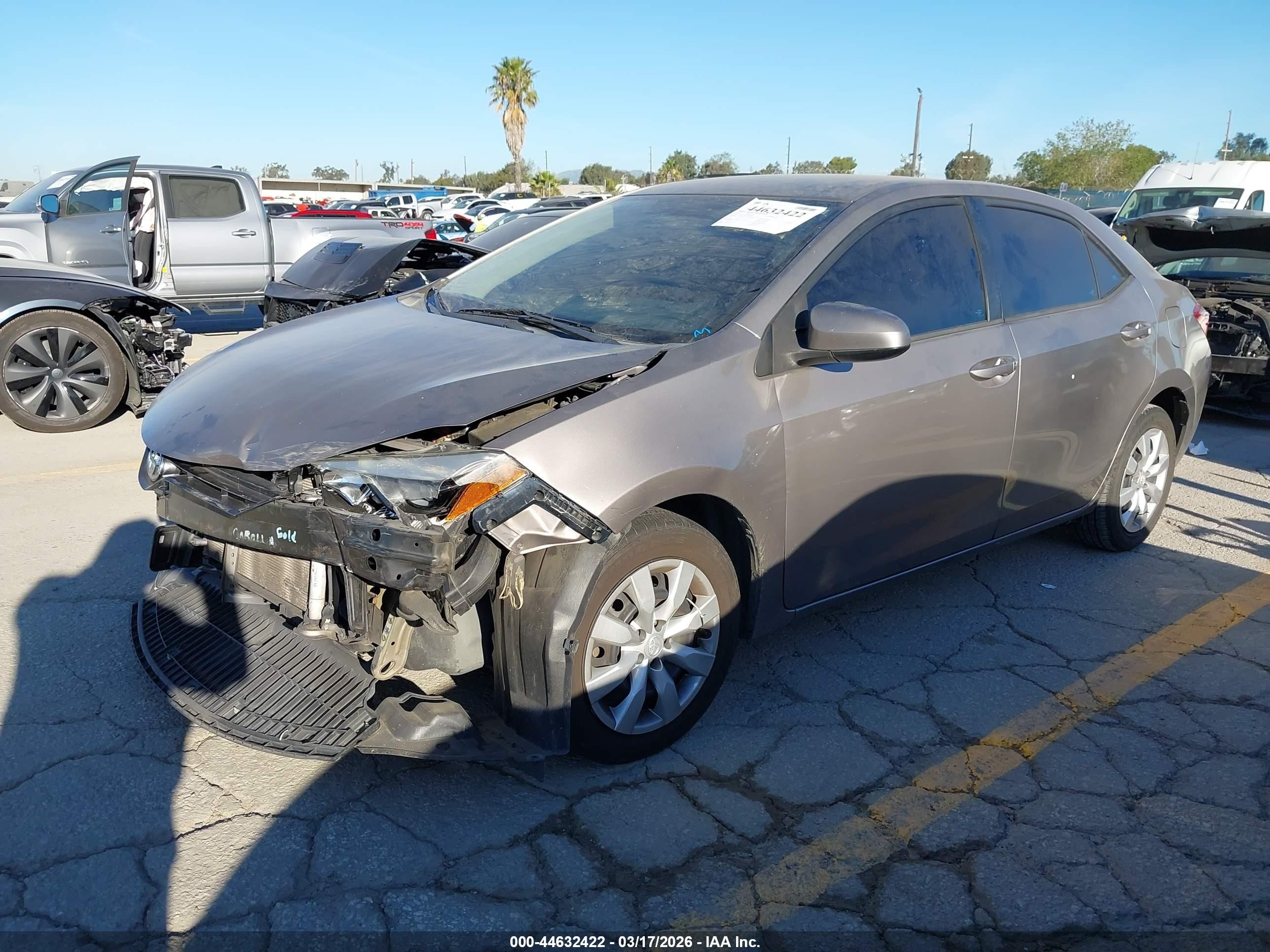 2015 Toyota Corolla Le Gray vin: 5YFBURHE5FP194508