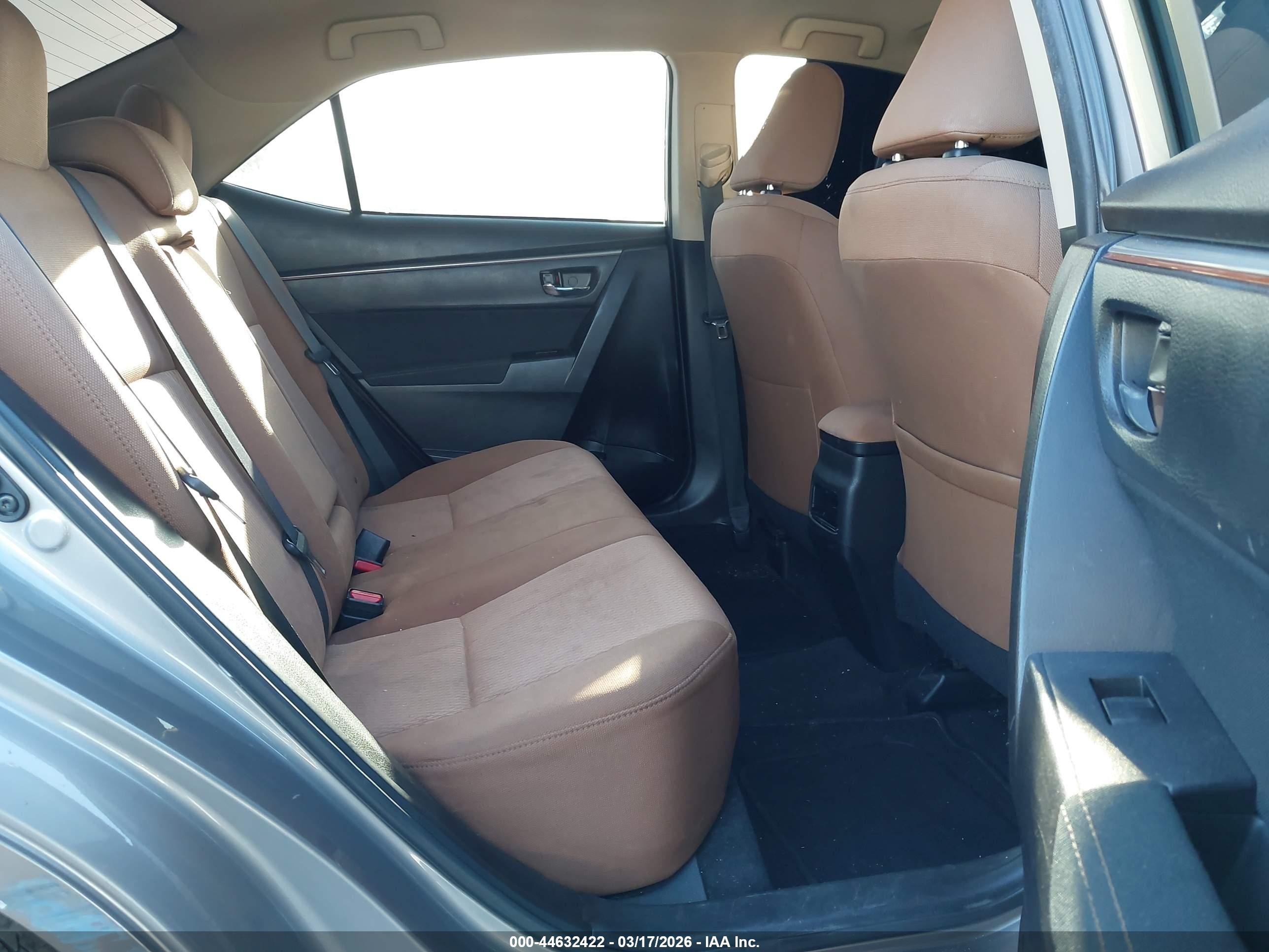 2015 Toyota Corolla Le Gray vin: 5YFBURHE5FP194508