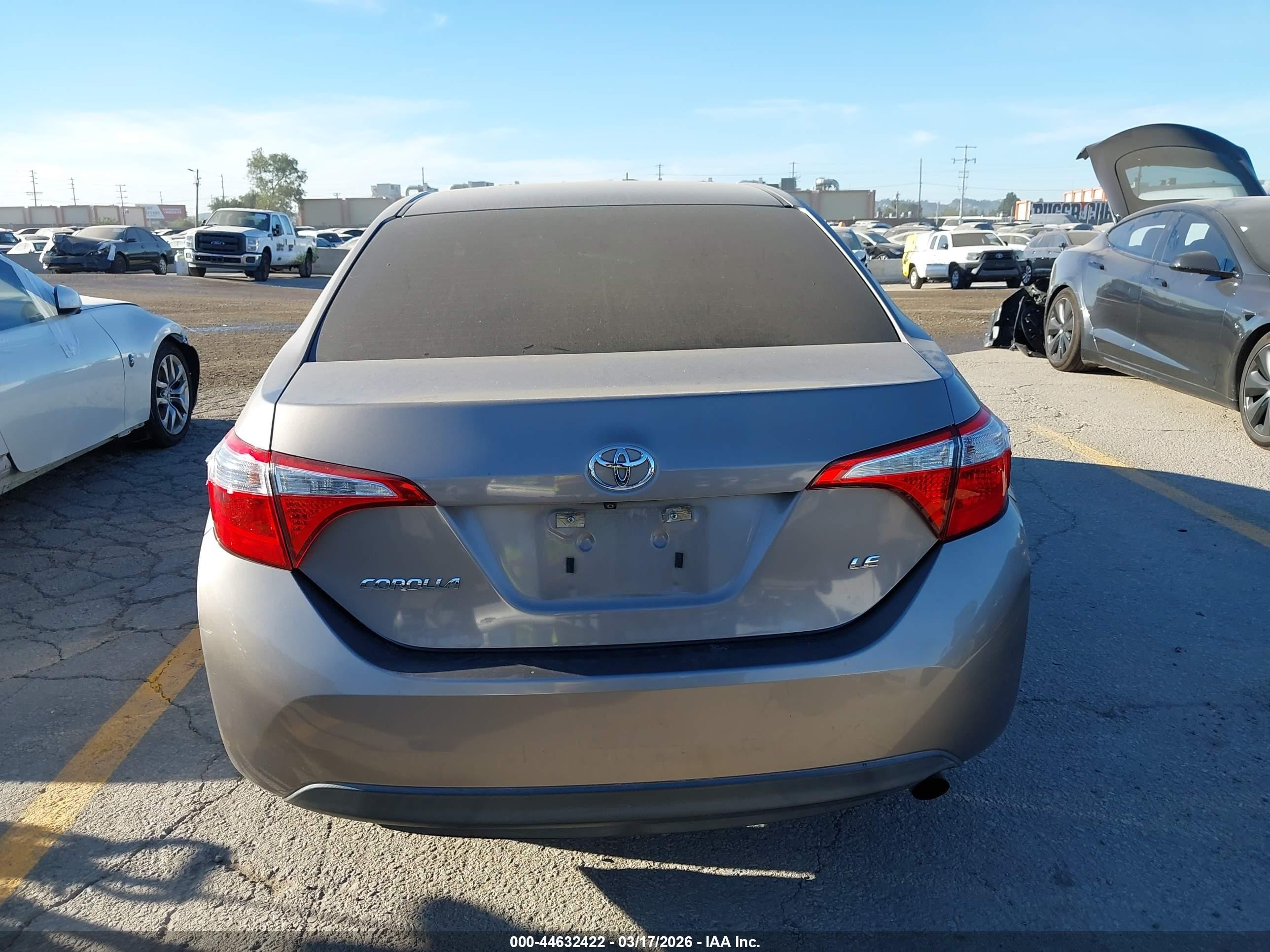 2015 Toyota Corolla Le Gray vin: 5YFBURHE5FP194508