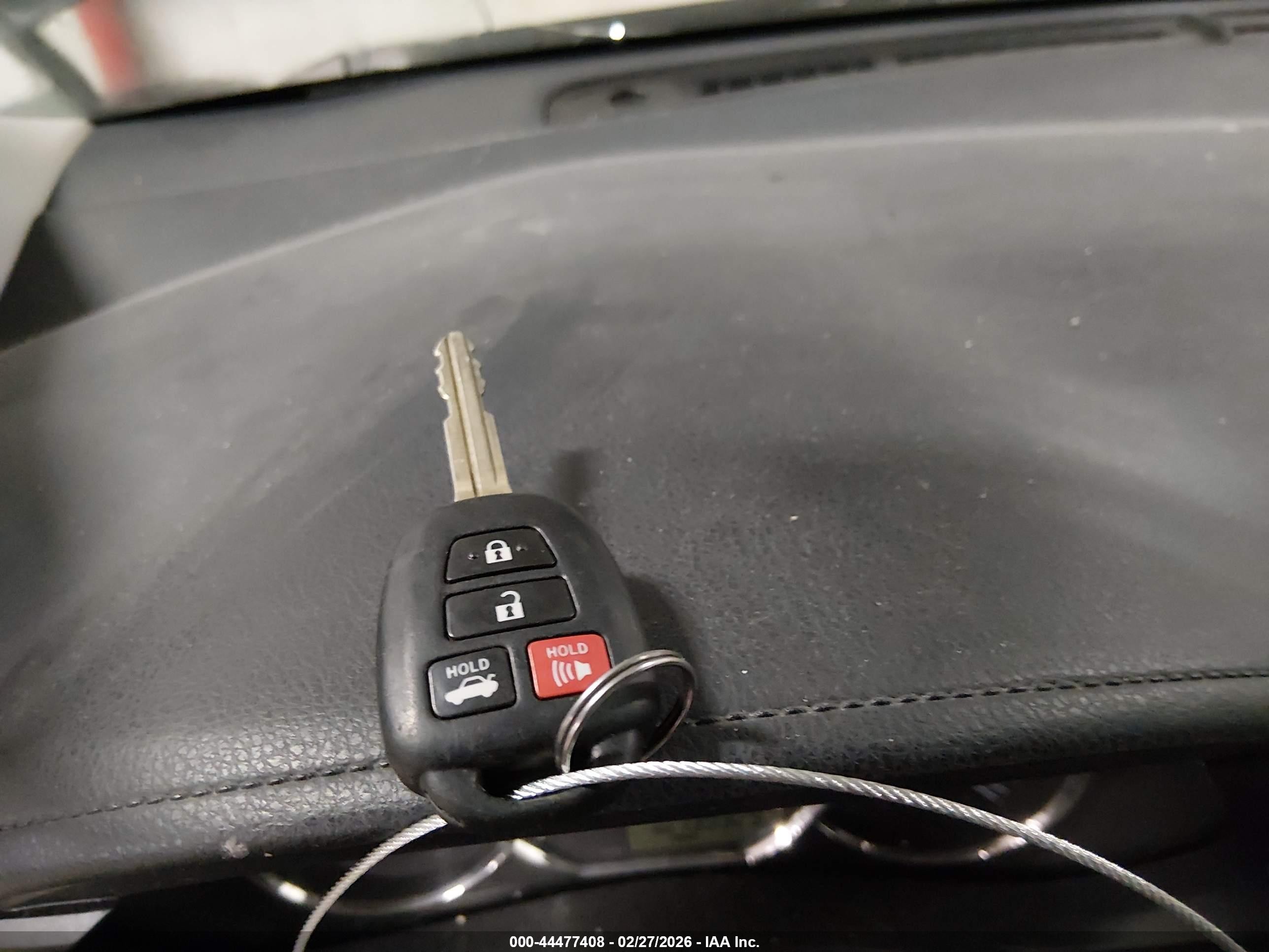 2015 Toyota Corolla Le Черный vin: 5YFBURHE5FP205717