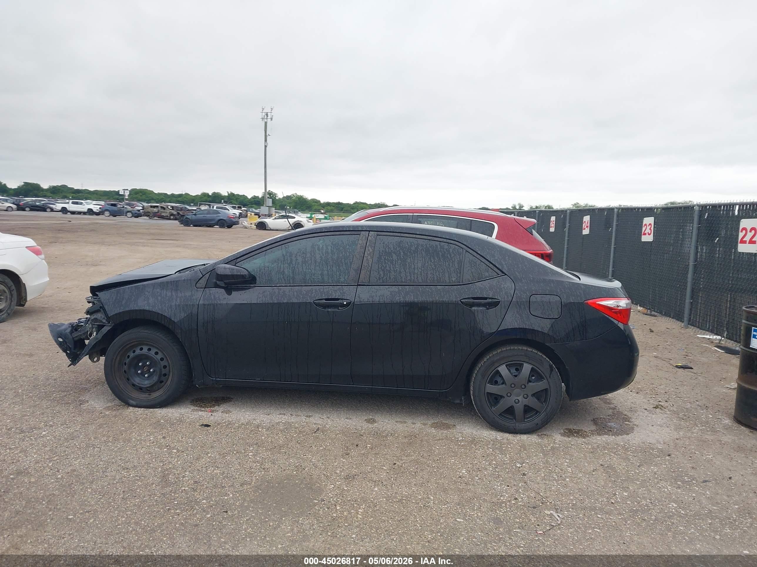 2015 Toyota Corolla Le Black vin: 5YFBURHE5FP214921