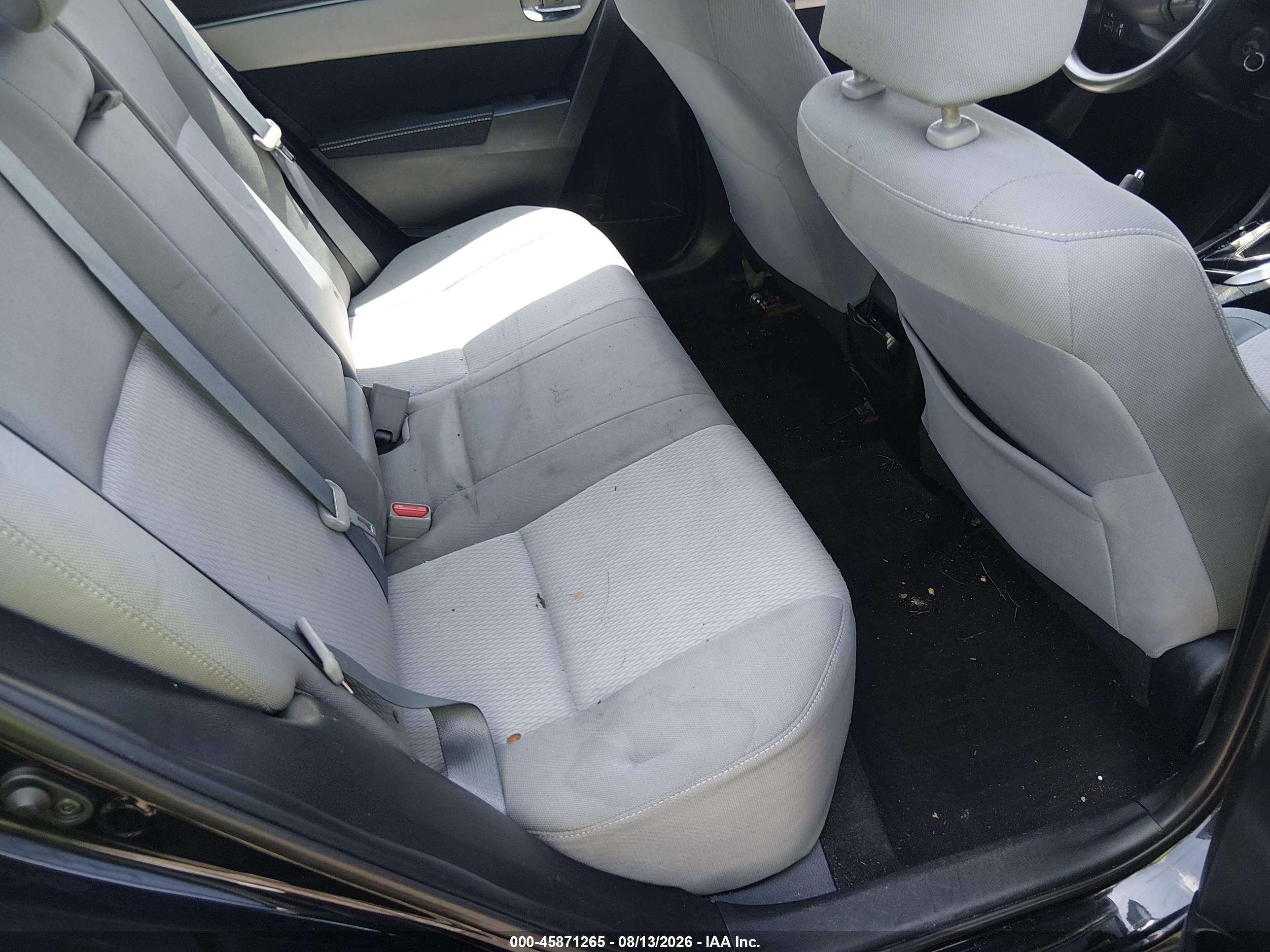 2015 Toyota Corolla Le Black vin: 5YFBURHE5FP222310