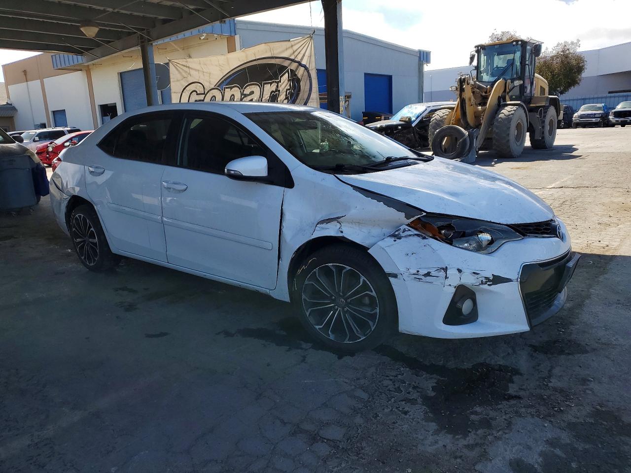 2015 Toyota Corolla S Plus White vin: 5YFBURHE5FP224915