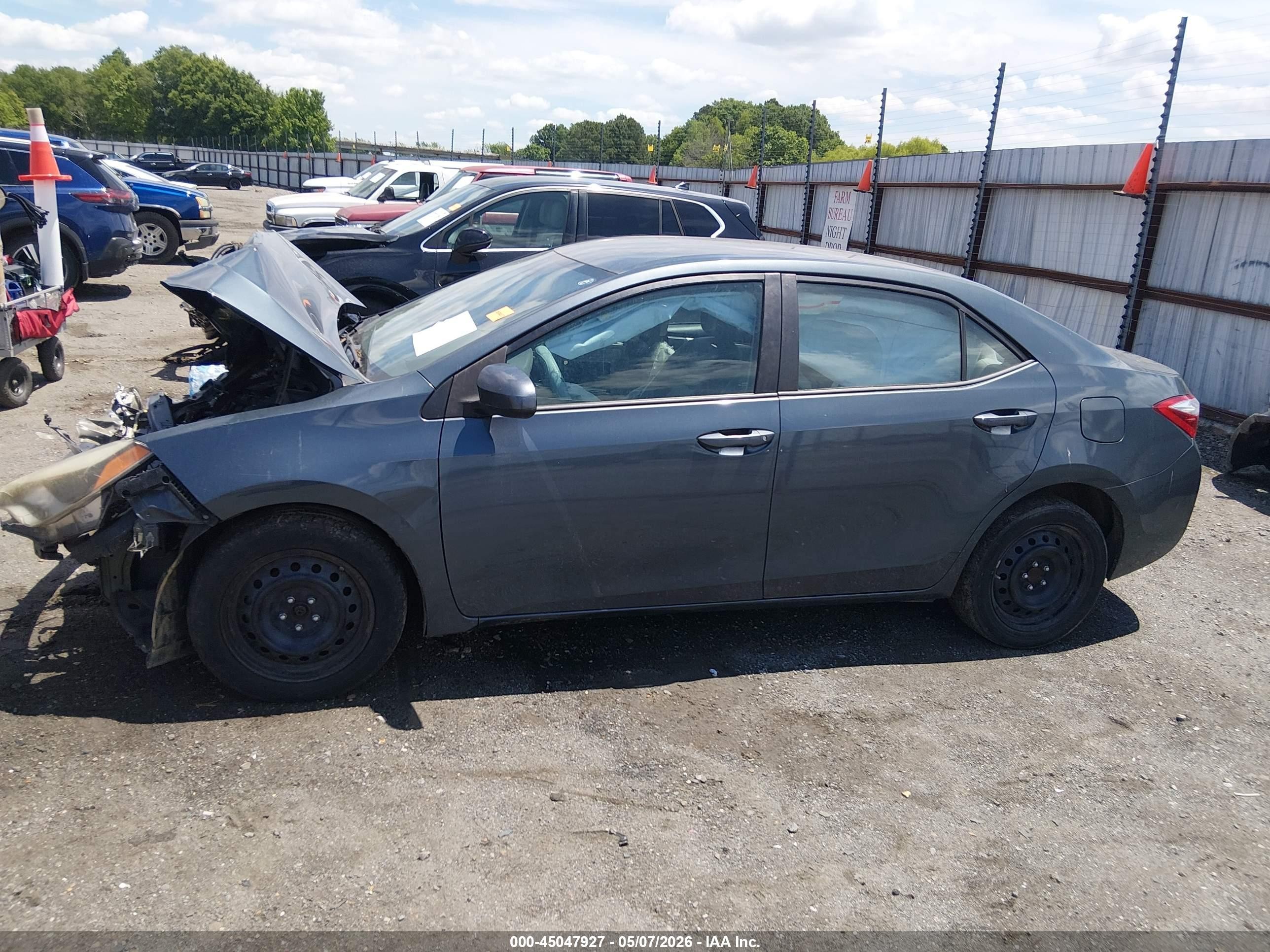 2015 Toyota Corolla Le Синий vin: 5YFBURHE5FP229516