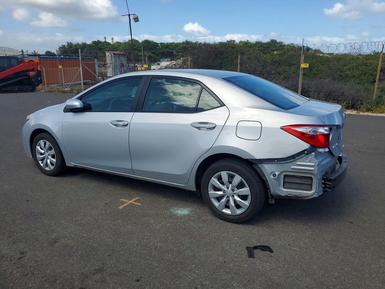 2015 Toyota Corolla L Silver vin: 5YFBURHE5FP229600