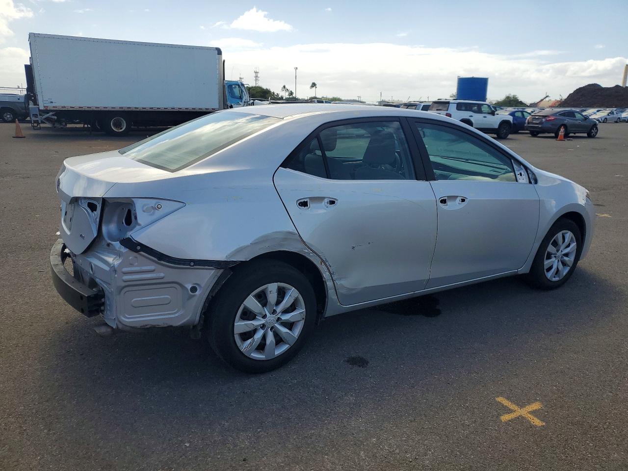 2015 Toyota Corolla L Silver vin: 5YFBURHE5FP229600