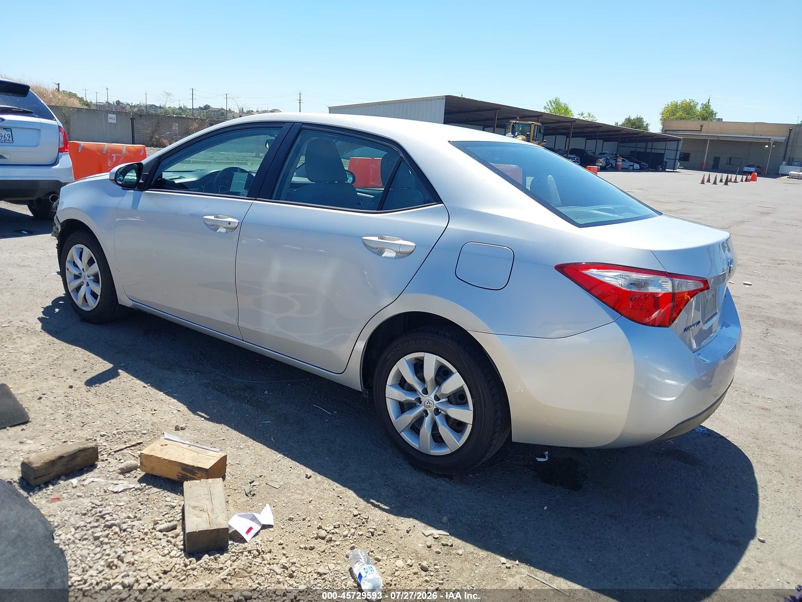 2015 Toyota Corolla Le Silver vin: 5YFBURHE5FP230956