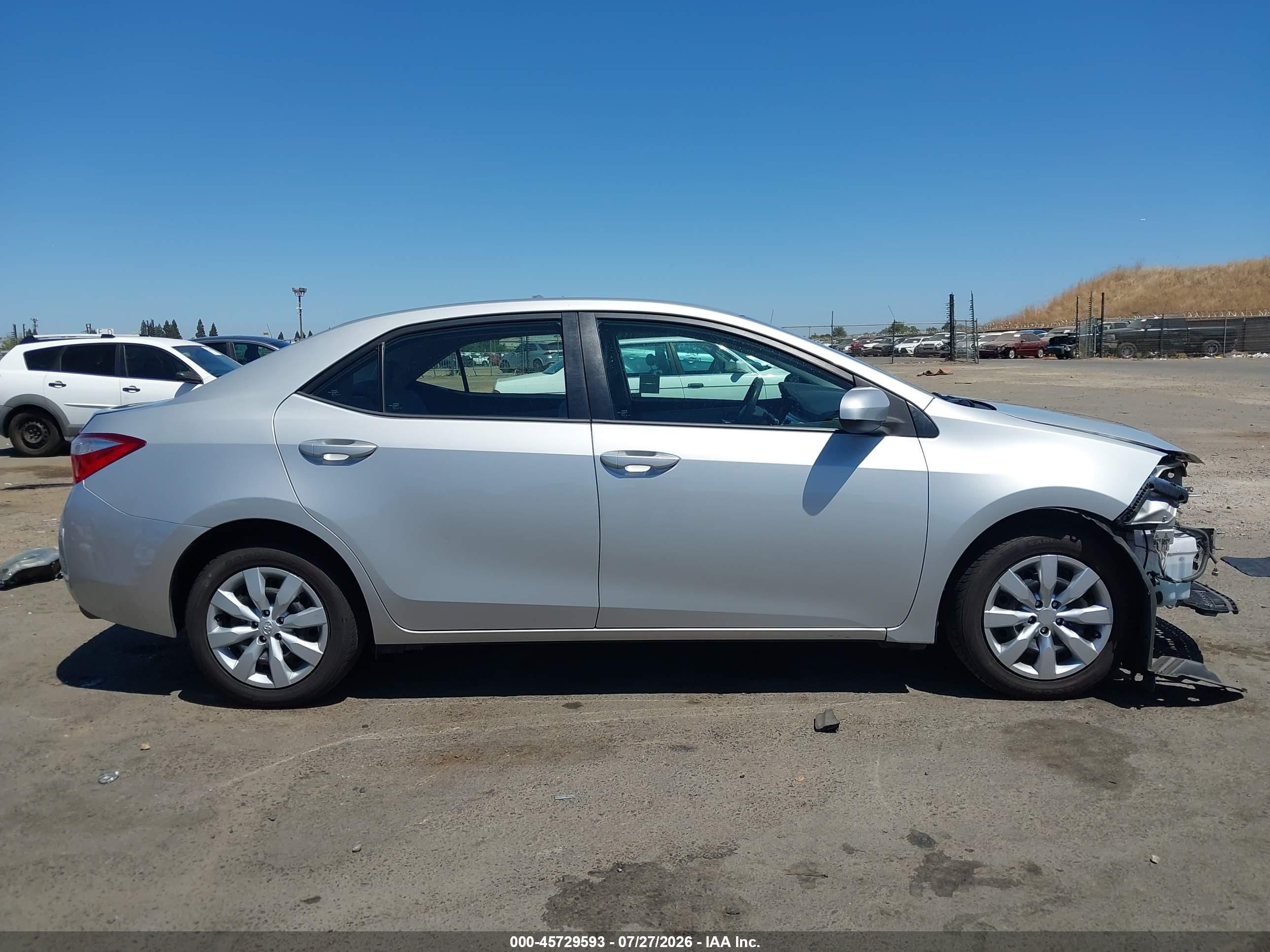 2015 Toyota Corolla Le Silver vin: 5YFBURHE5FP230956