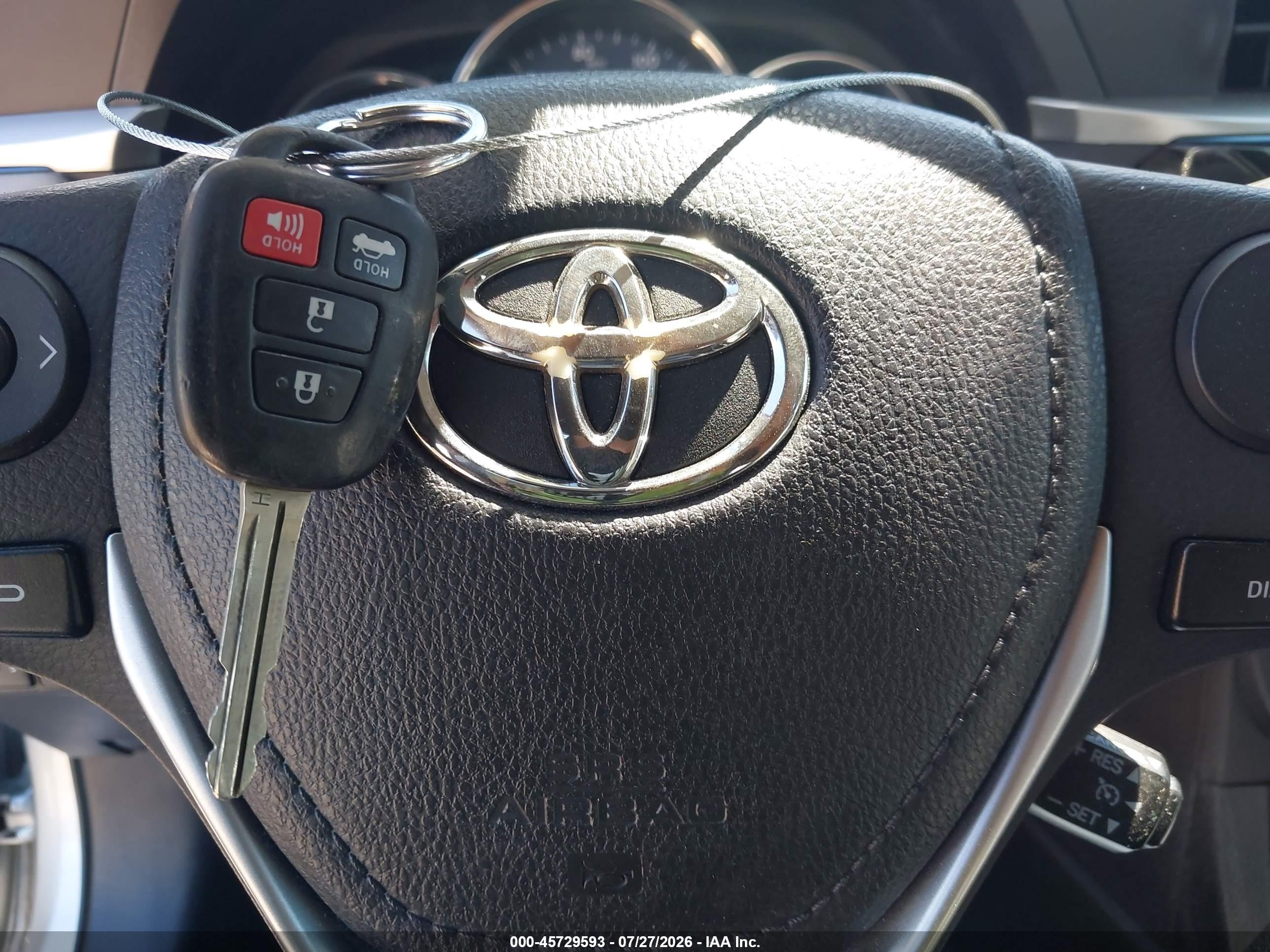 2015 Toyota Corolla Le Silver vin: 5YFBURHE5FP230956