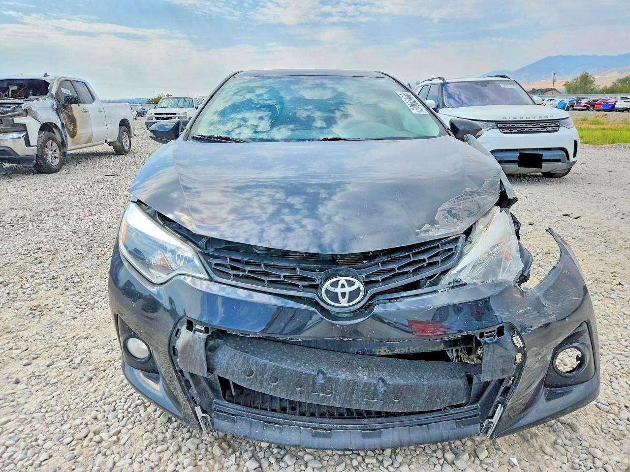 2015 Toyota Corolla S Plus Black vin: 5YFBURHE5FP240533