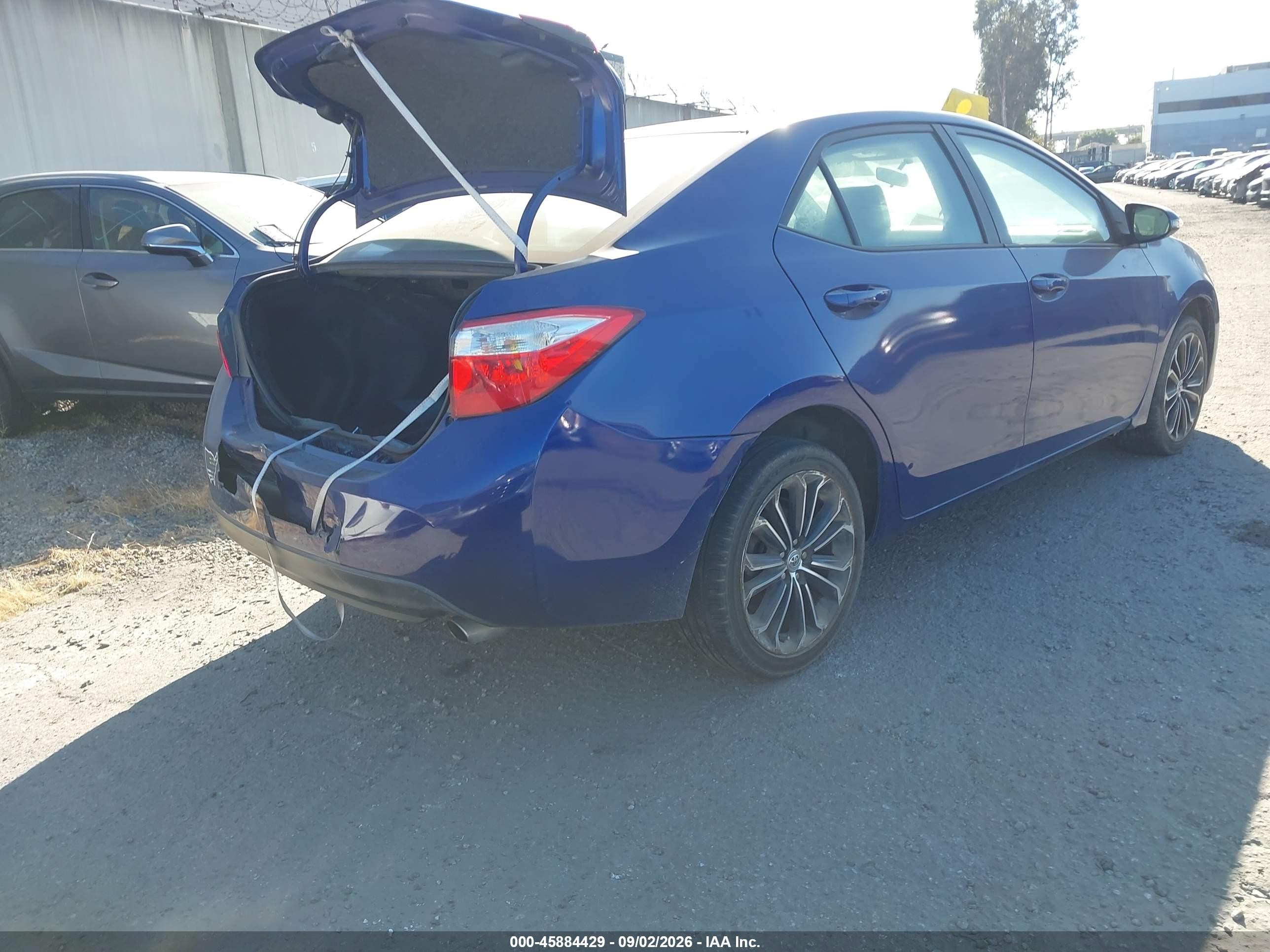 2015 Toyota Corolla S Plus Blue vin: 5YFBURHE5FP243979