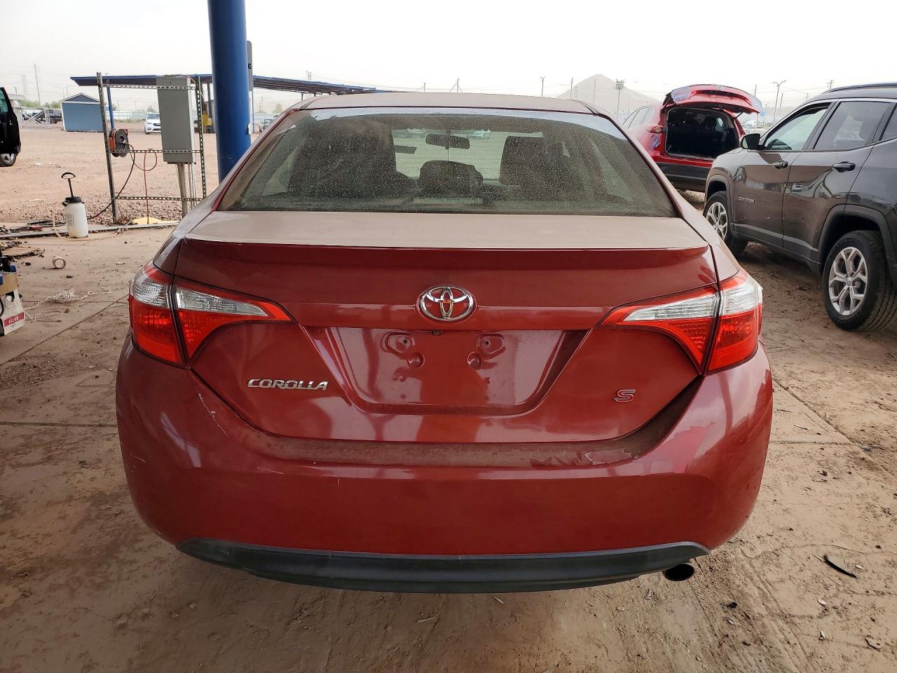 2015 Toyota Corolla S Plus Red vin: 5YFBURHE5FP252889
