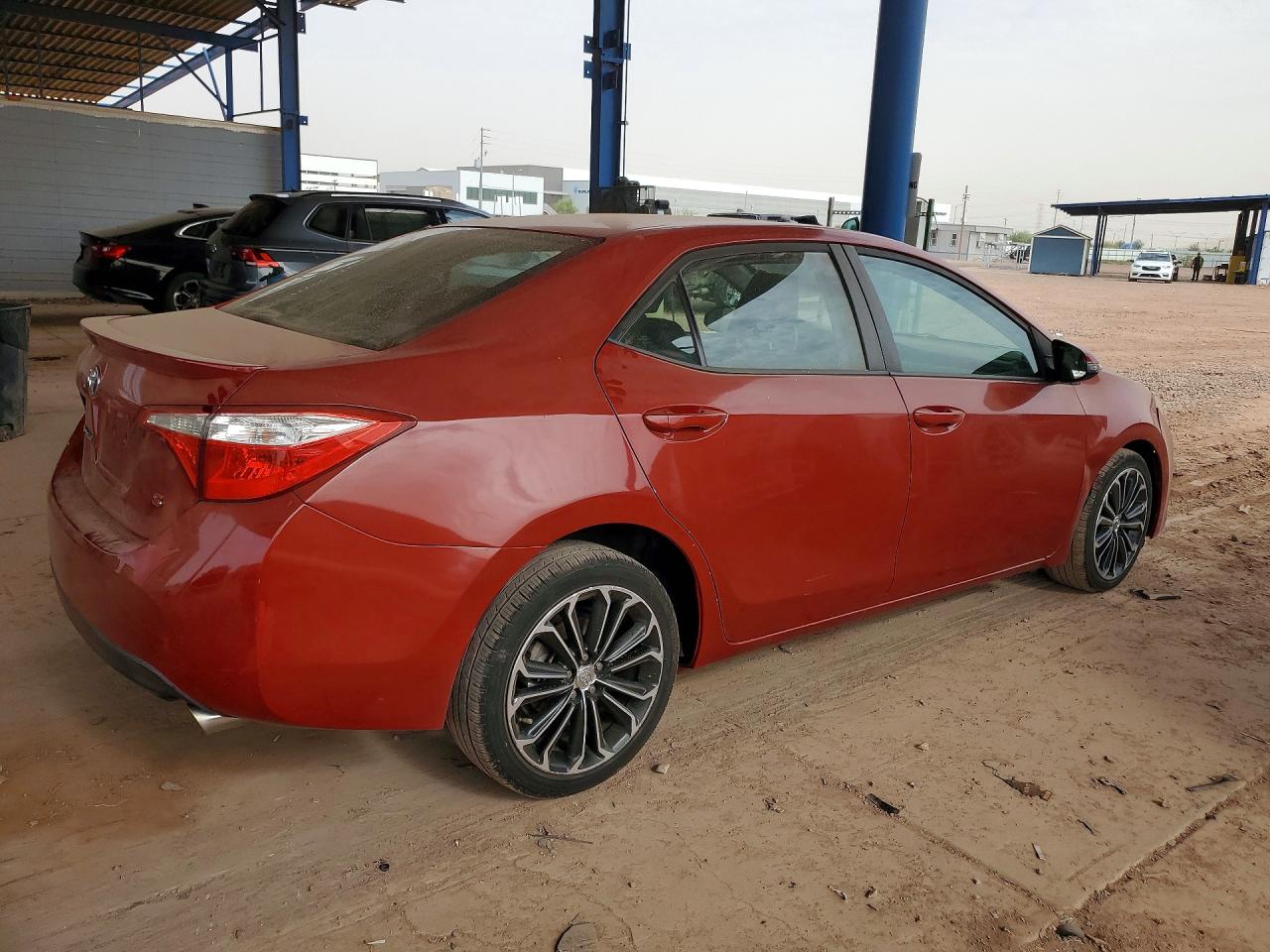 2015 Toyota Corolla S Plus Red vin: 5YFBURHE5FP252889