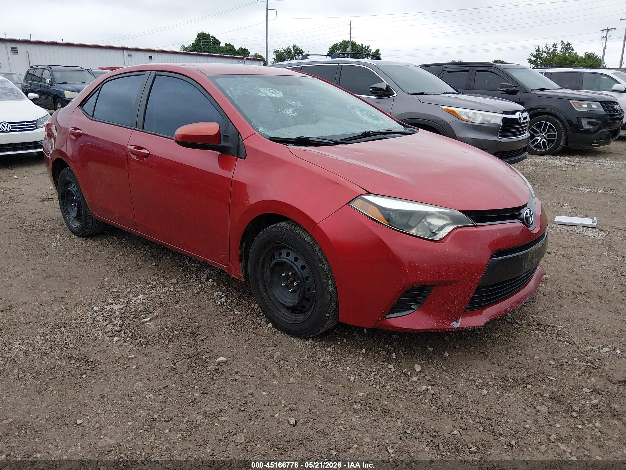 2015 Toyota Corolla Le Red vin: 5YFBURHE5FP281549
