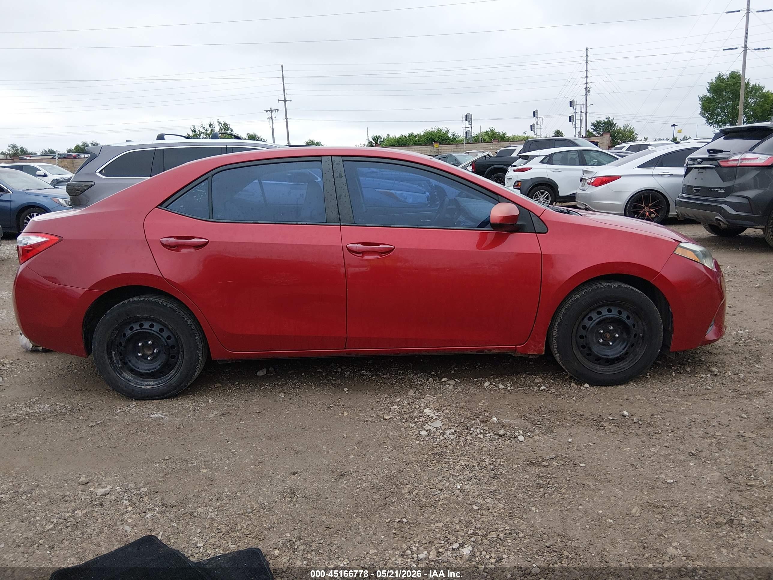 2015 Toyota Corolla Le Red vin: 5YFBURHE5FP281549