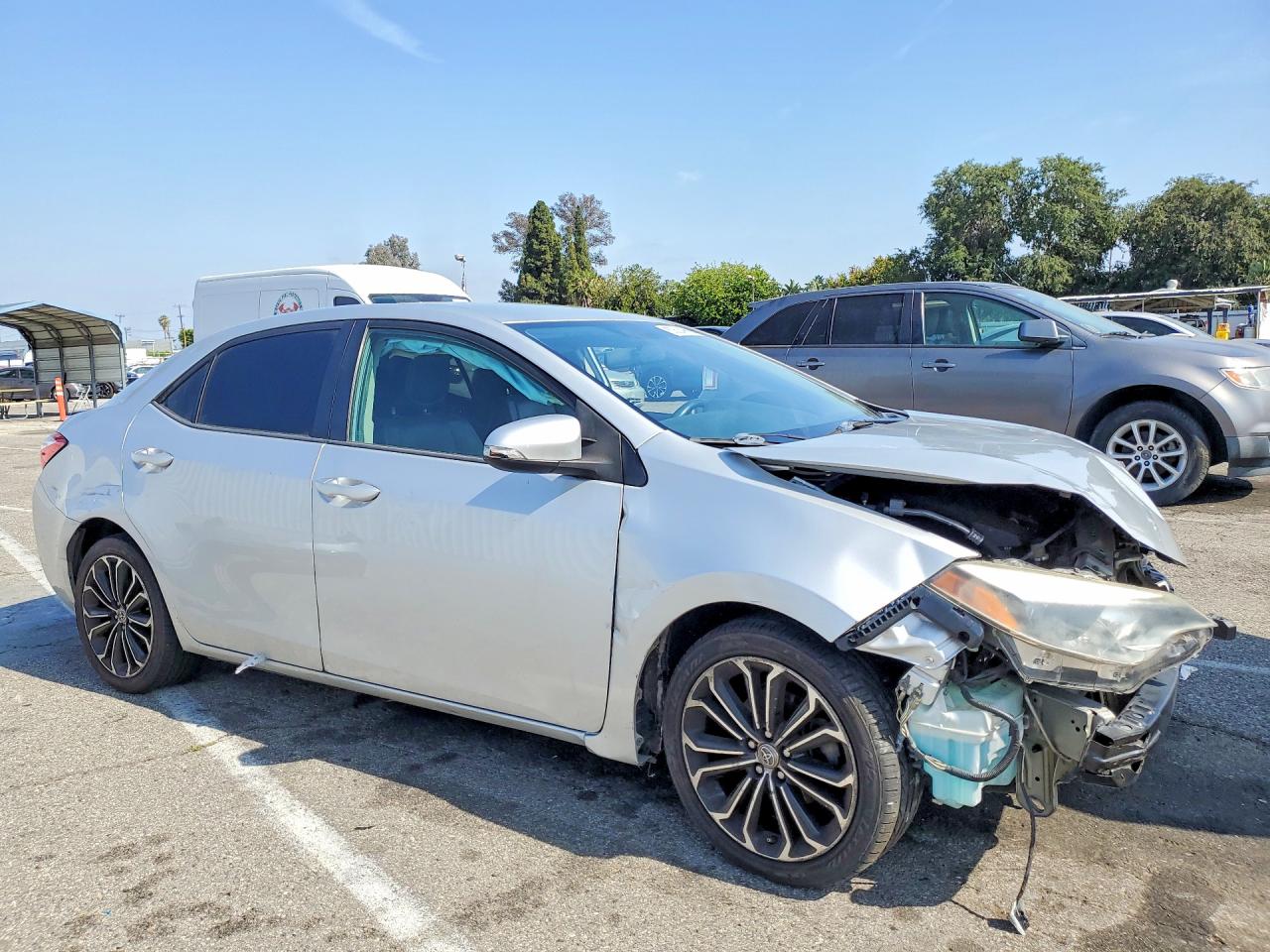 2015 Toyota Corolla S Plus Silver vin: 5YFBURHE5FP291238