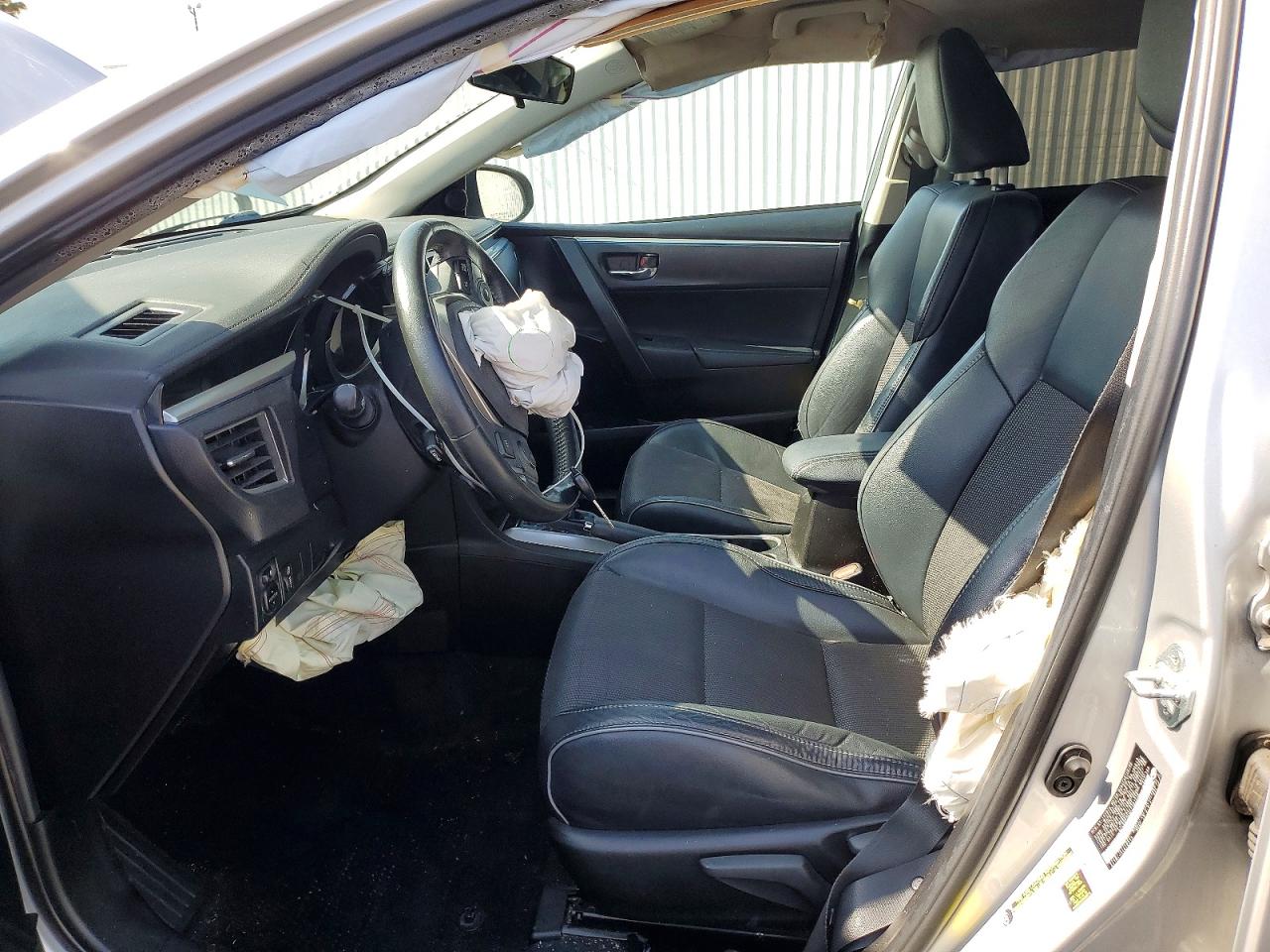 2015 Toyota Corolla S Plus Silver vin: 5YFBURHE5FP291238