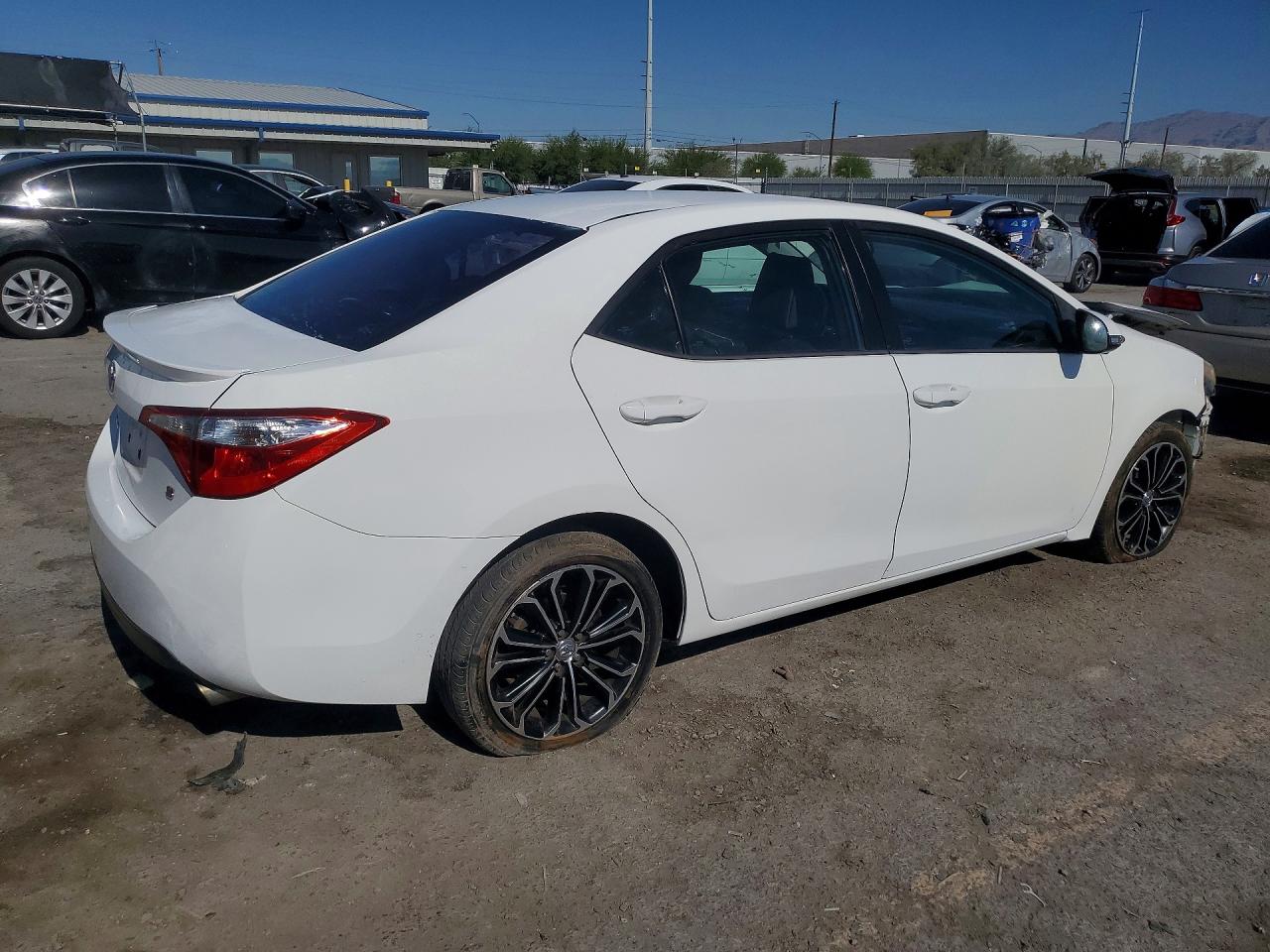 2015 Toyota Corolla S Plus White vin: 5YFBURHE5FP293748