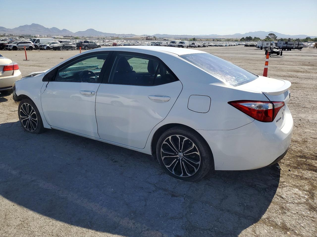 2015 Toyota Corolla S Plus White vin: 5YFBURHE5FP293748
