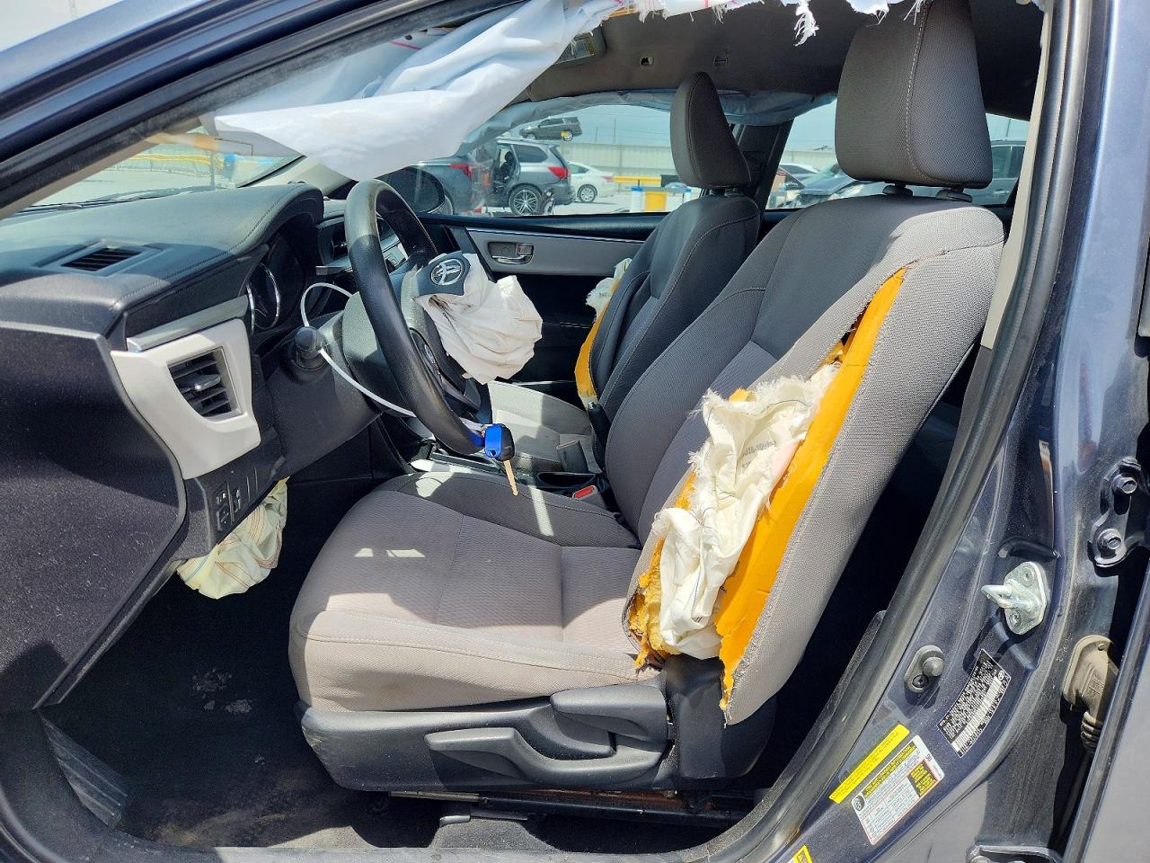 2015 Toyota Corolla Le Gray vin: 5YFBURHE5FP305591