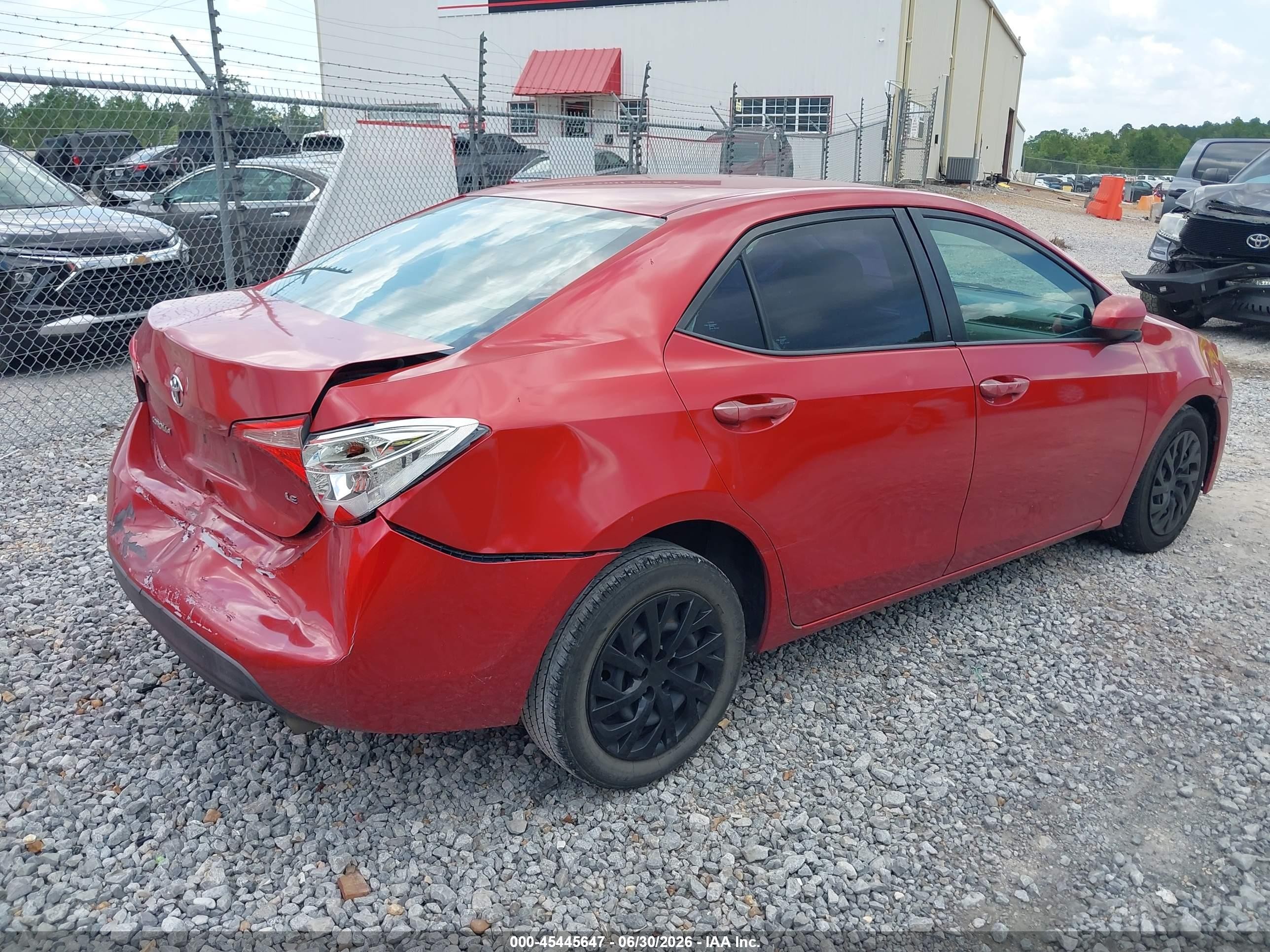 2015 Toyota Corolla Le Red vin: 5YFBURHE5FP306711