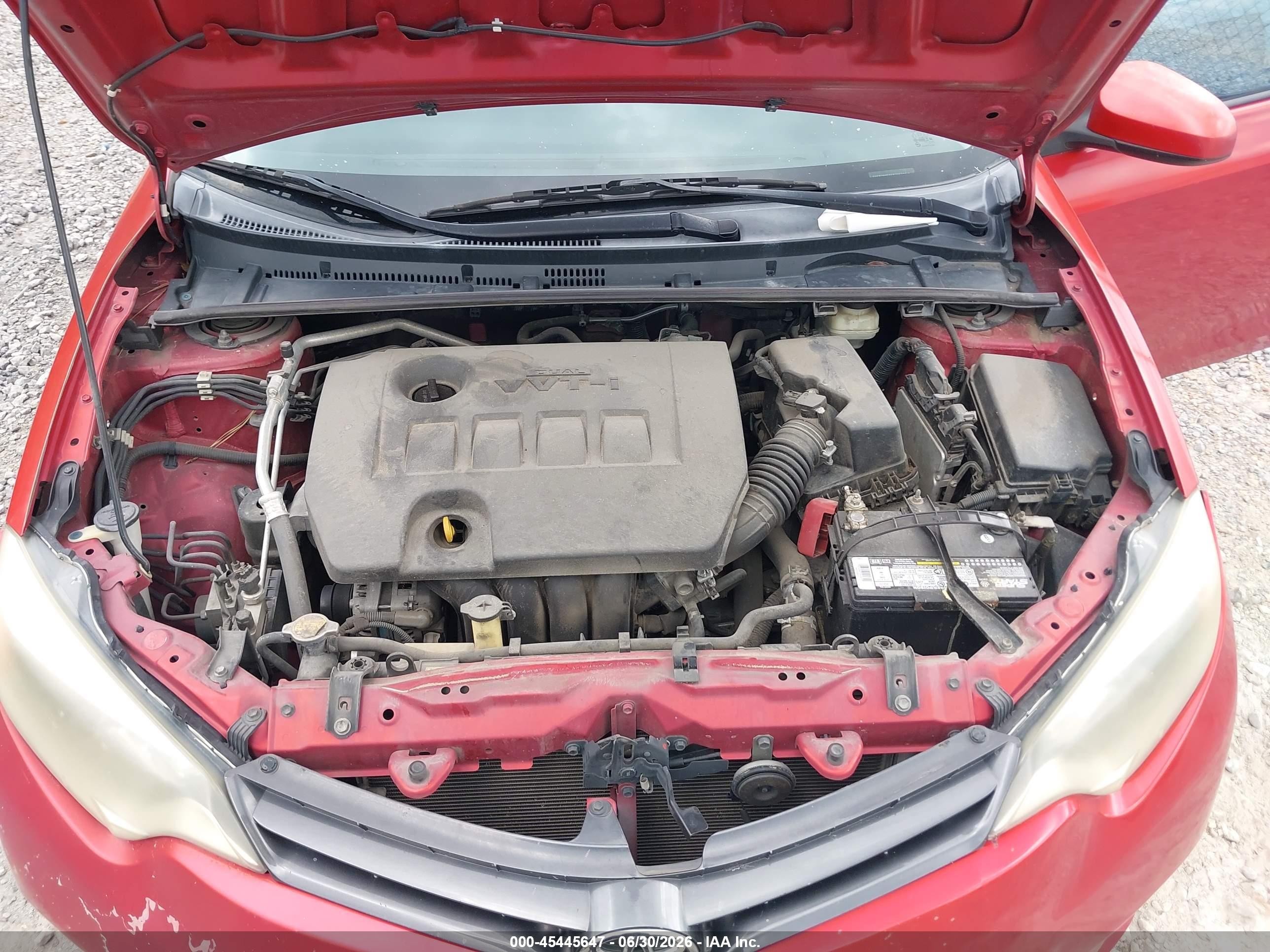 2015 Toyota Corolla Le Red vin: 5YFBURHE5FP306711
