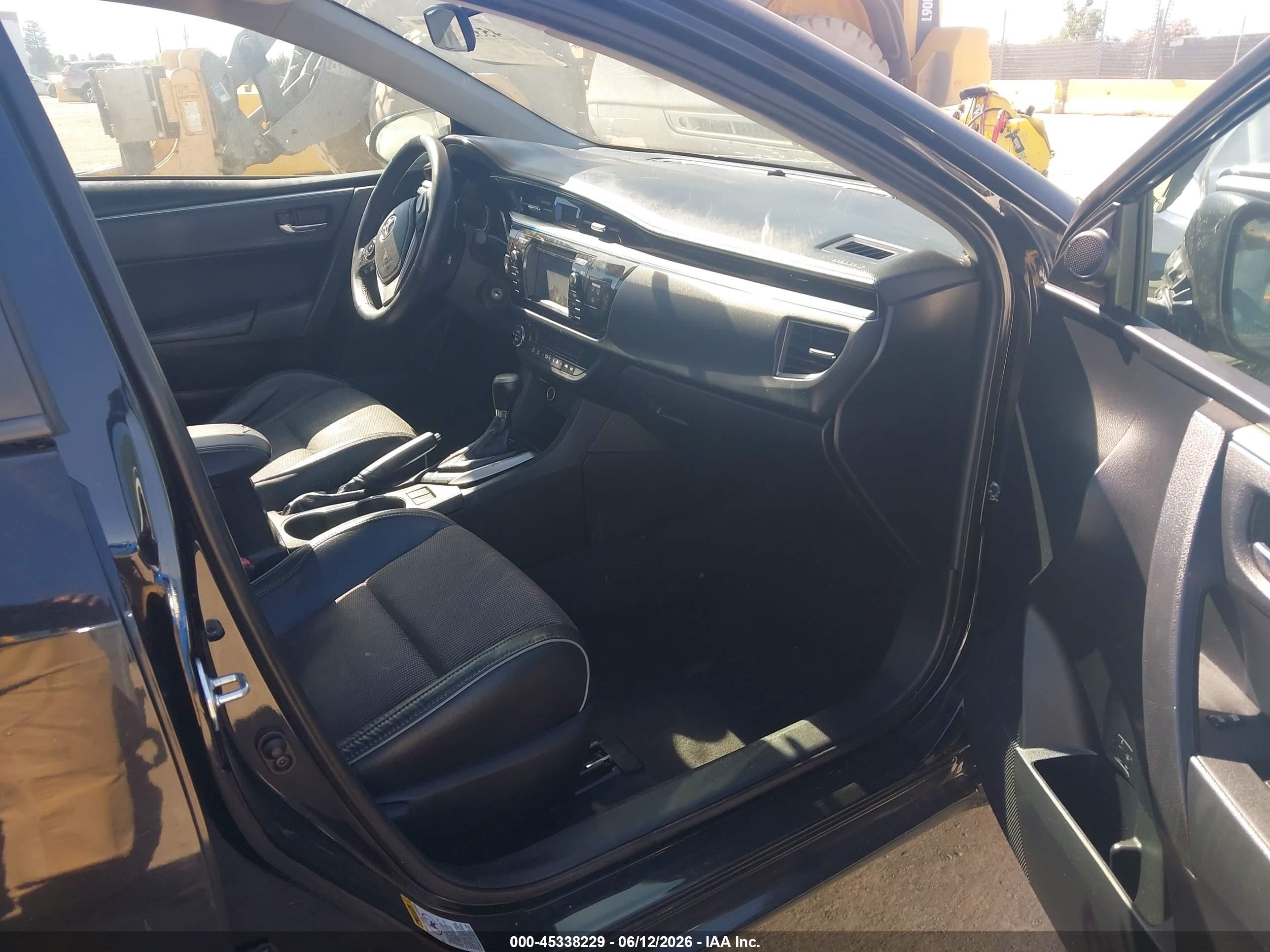 2015 Toyota Corolla S Plus Черный vin: 5YFBURHE5FP315974