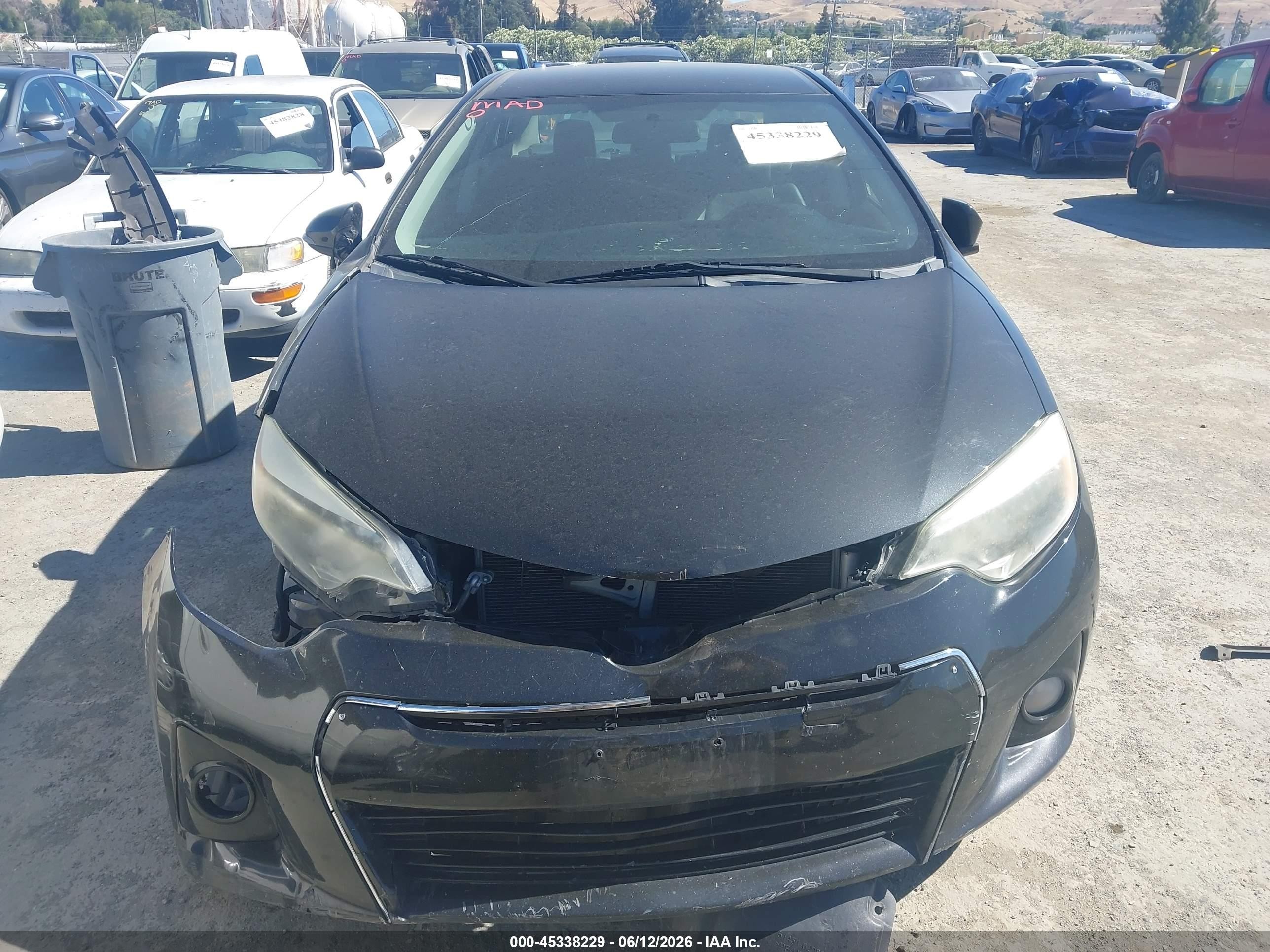 2015 Toyota Corolla S Plus Черный vin: 5YFBURHE5FP315974