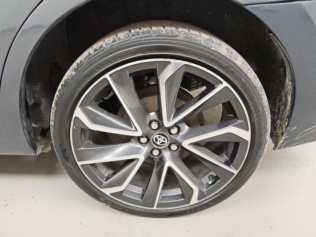 2015 Toyota Corolla Le Gray vin: 5YFBURHE5FP319619 Damage: Left Rear Wheel, Curb Rash, > 12 Inches