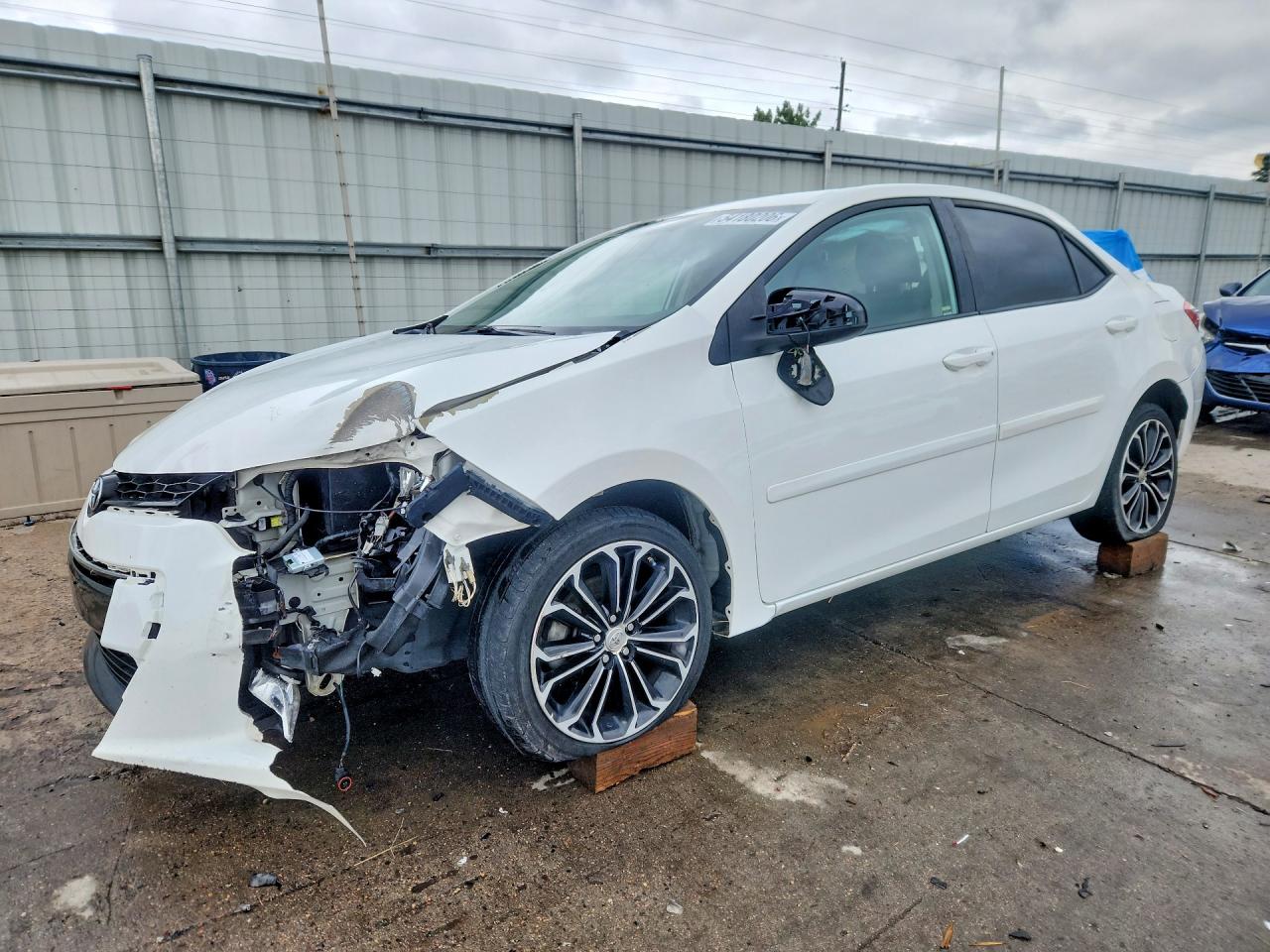 2015 Toyota Corolla S Plus White vin: 5YFBURHE5FP333021