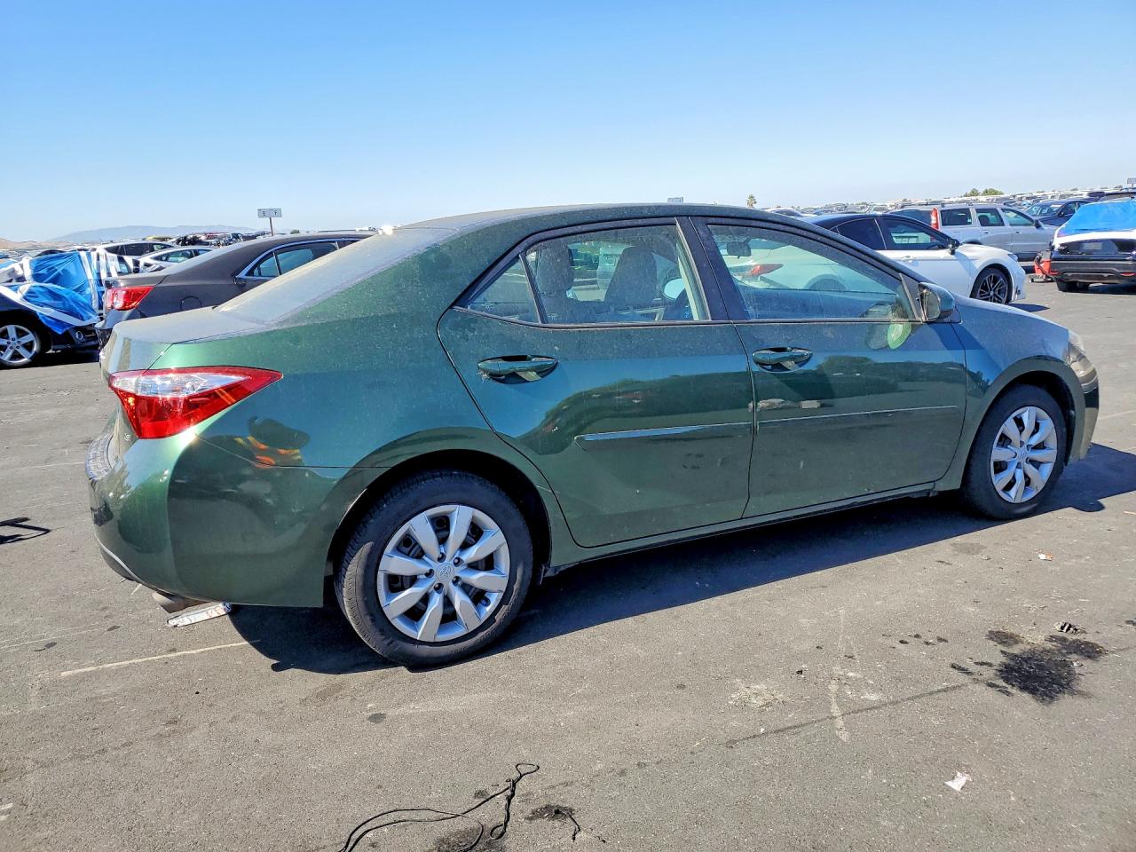 2015 Toyota Corolla Le Green vin: 5YFBURHE5FP342026
