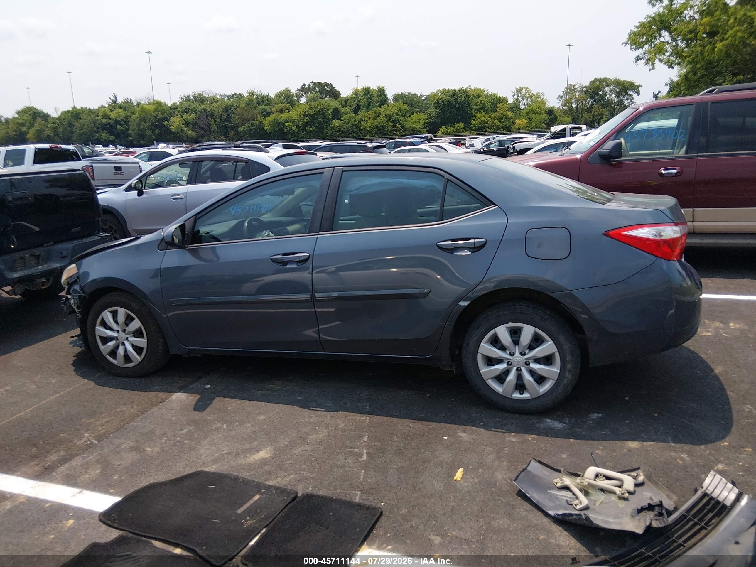 2015 Toyota Corolla Le Blue vin: 5YFBURHE5FP352037