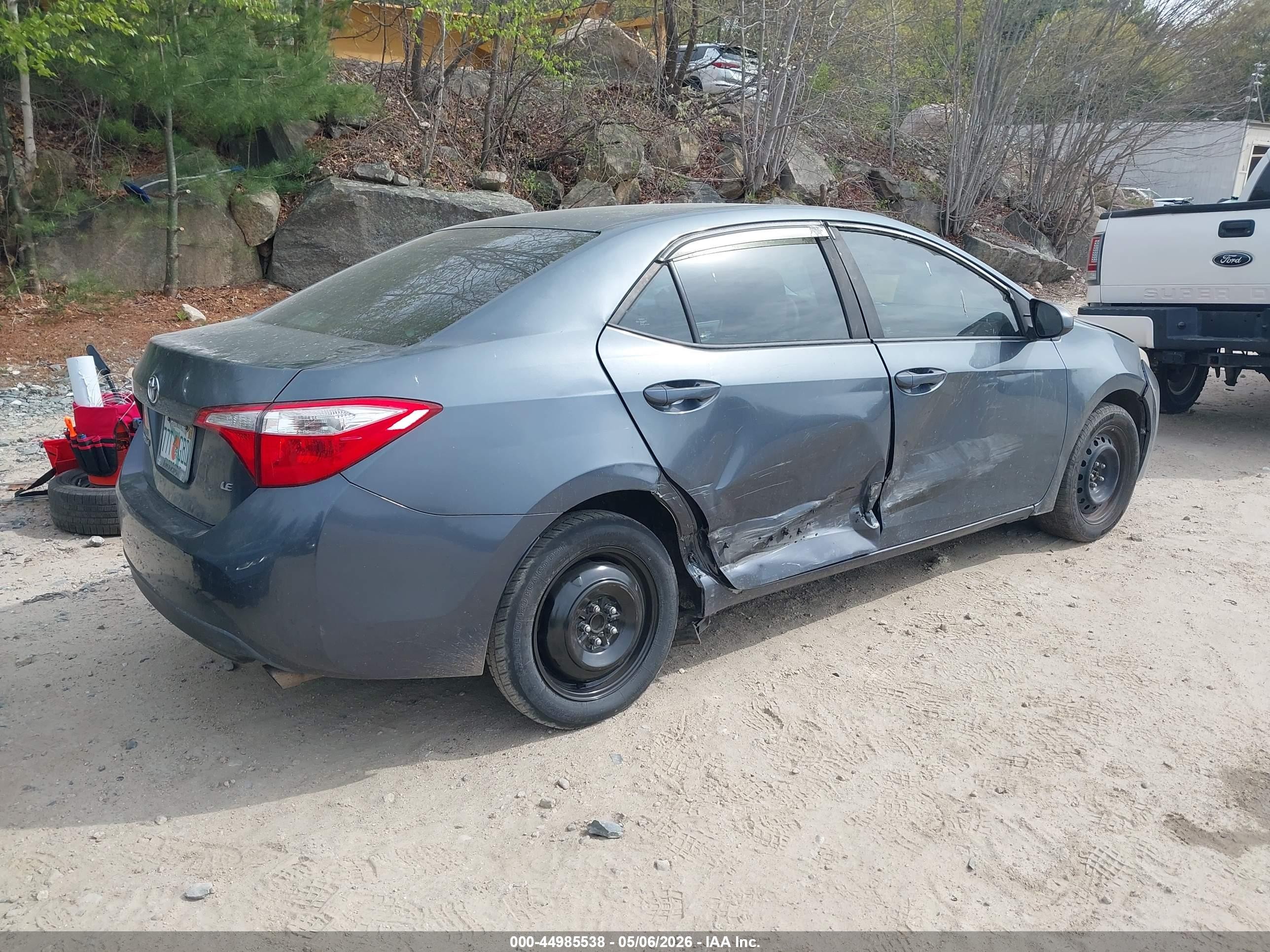 2015 Toyota Corolla Le Gray vin: 5YFBURHE5FP352880