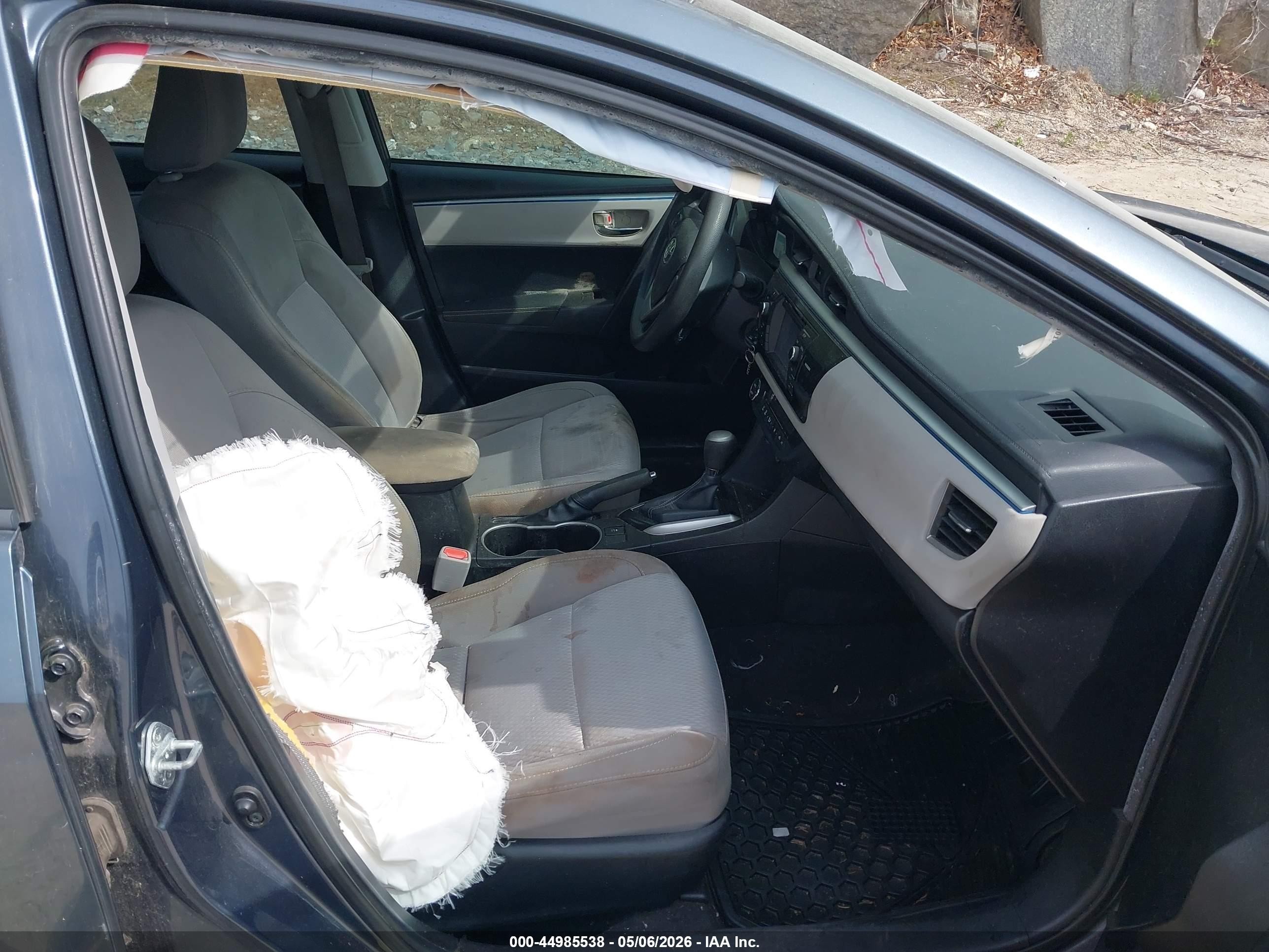 2015 Toyota Corolla Le Gray vin: 5YFBURHE5FP352880