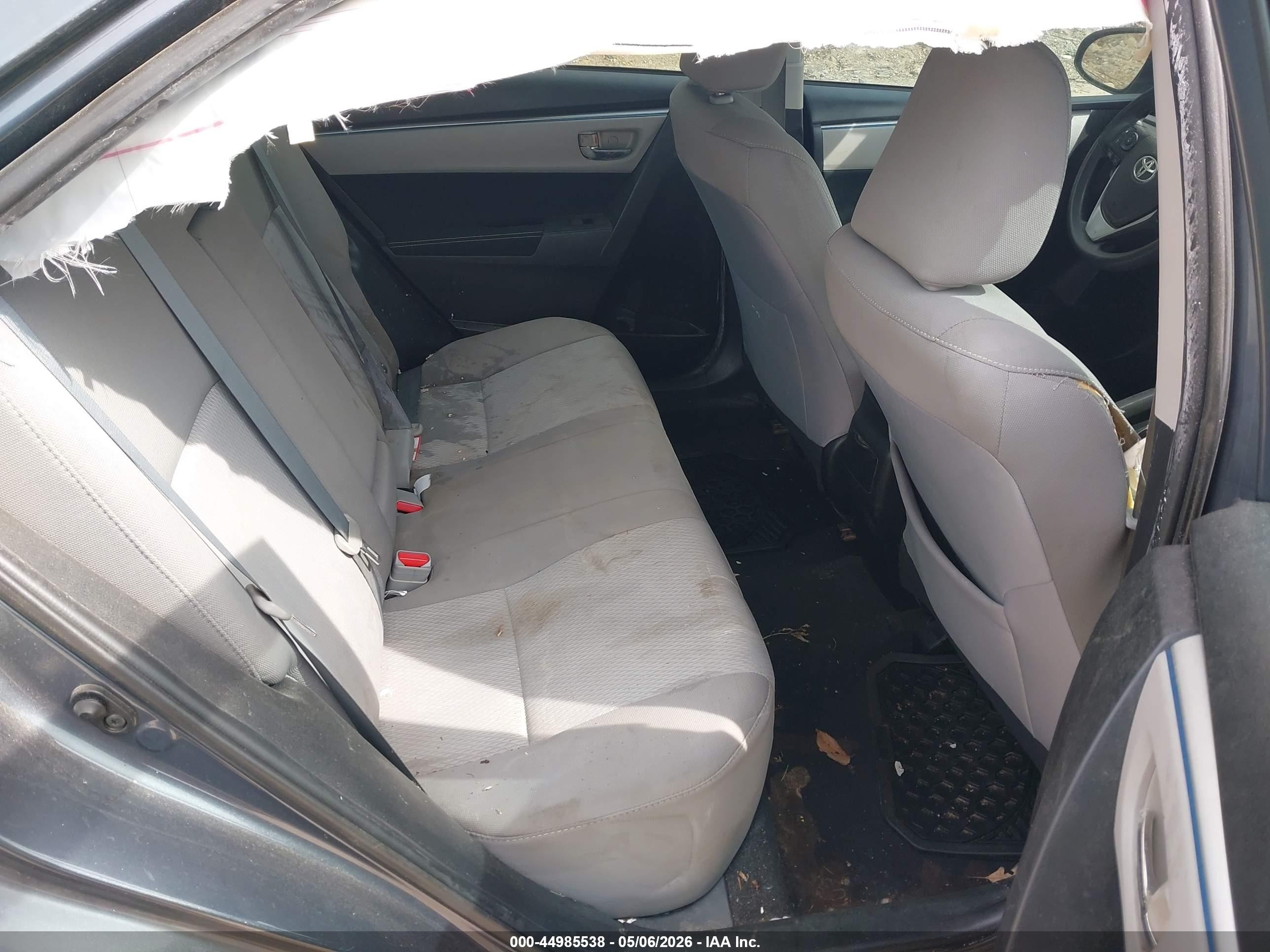 2015 Toyota Corolla Le Gray vin: 5YFBURHE5FP352880