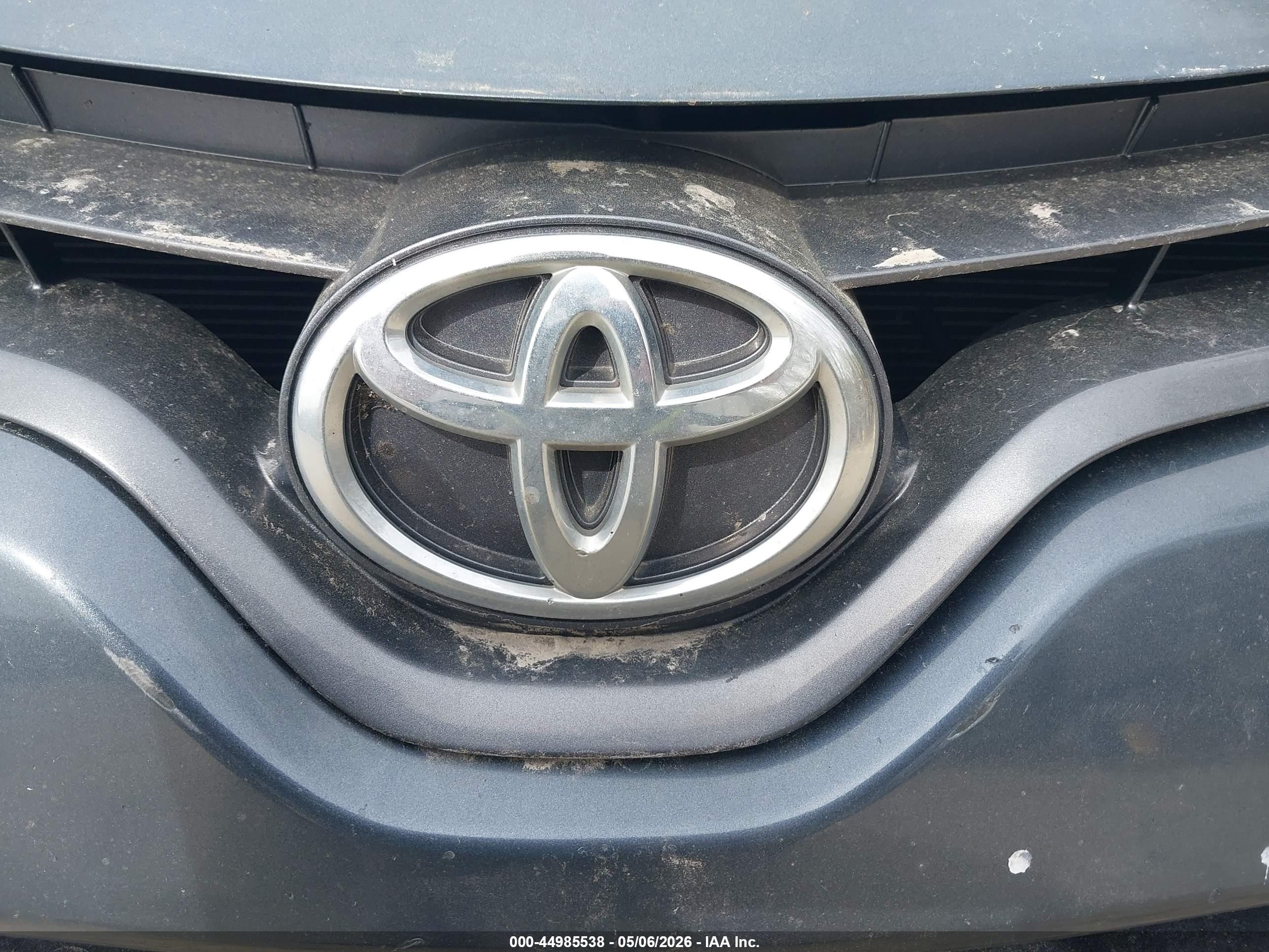 2015 Toyota Corolla Le Gray vin: 5YFBURHE5FP352880