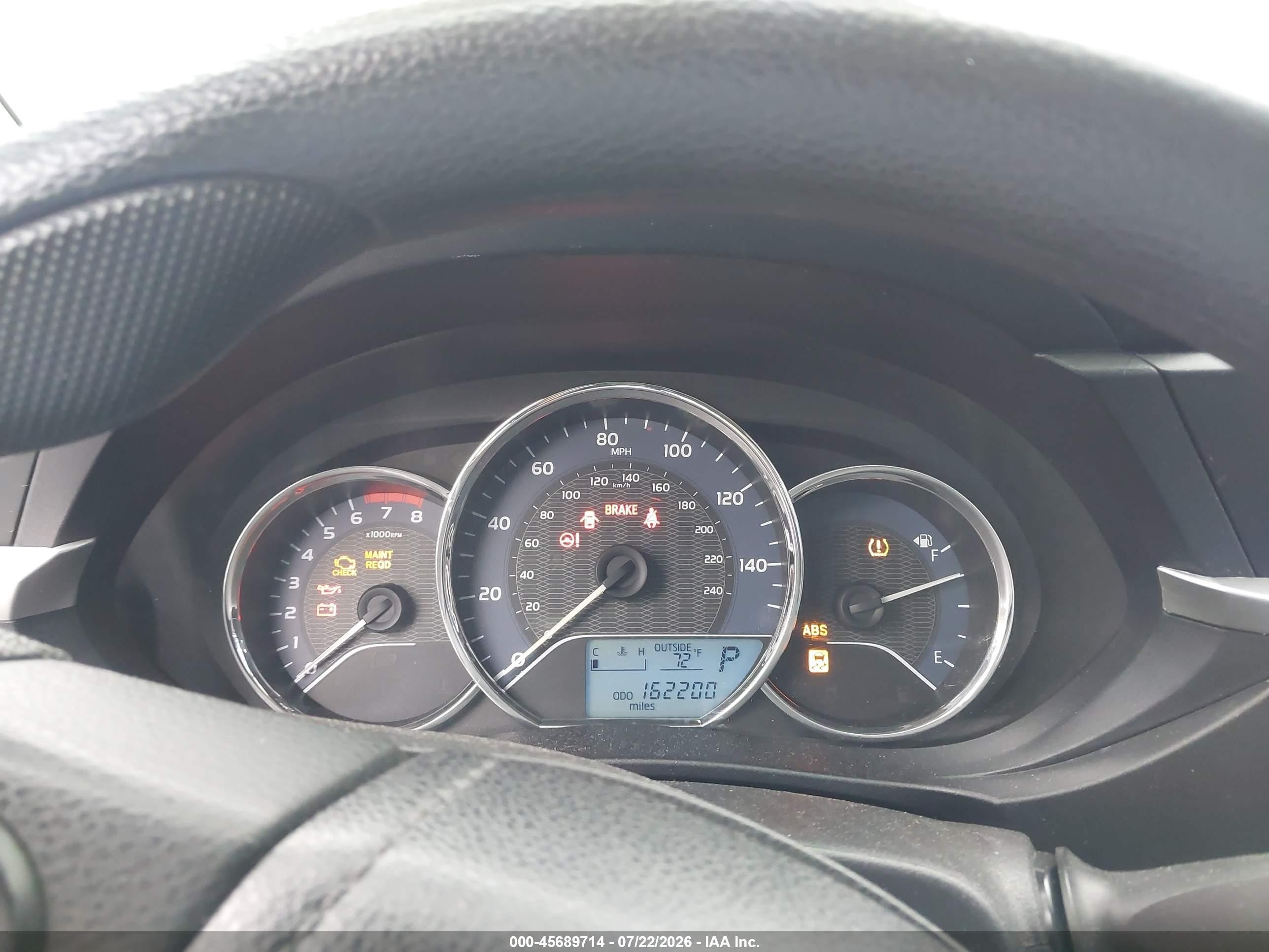 2015 Toyota Corolla L Белый vin: 5YFBURHE5FP364561