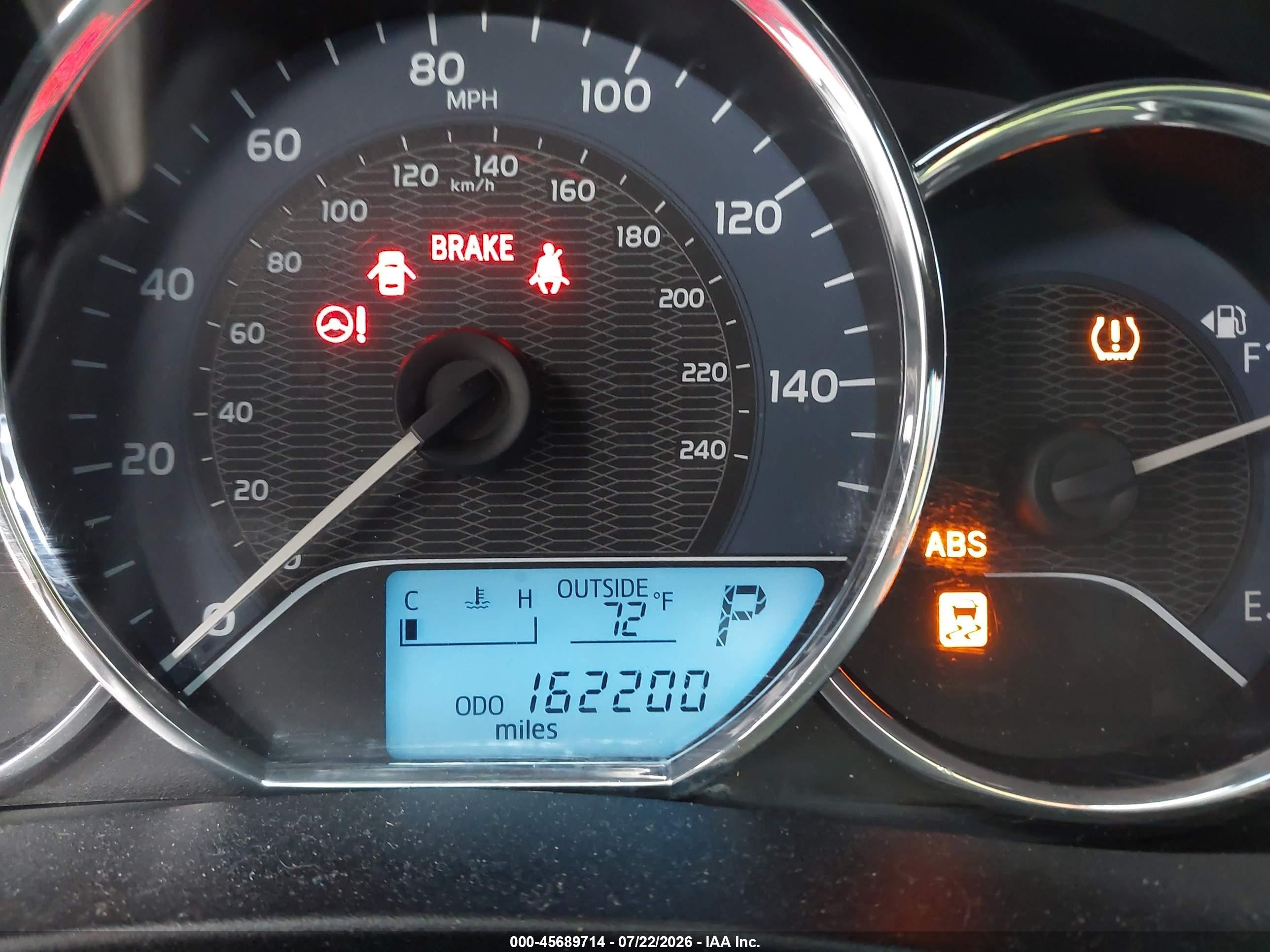 2015 Toyota Corolla L Белый vin: 5YFBURHE5FP364561